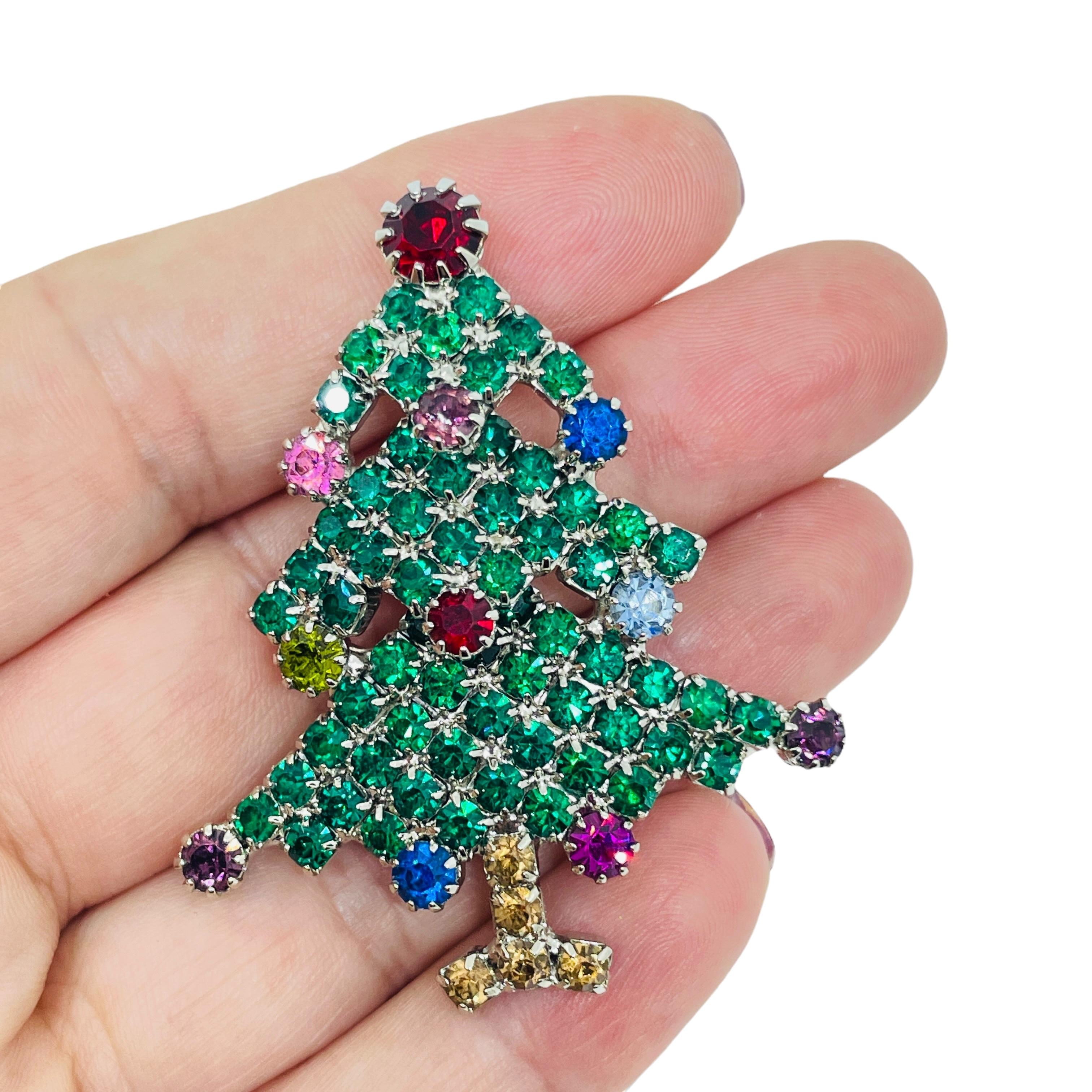 Vintage Silber Ton Juwel grün rot blau Glas Weihnachtsbaum Designer Brosche im Angebot 1