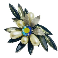 Vintage silver tone navette rhinestones faux pearls designer brooch