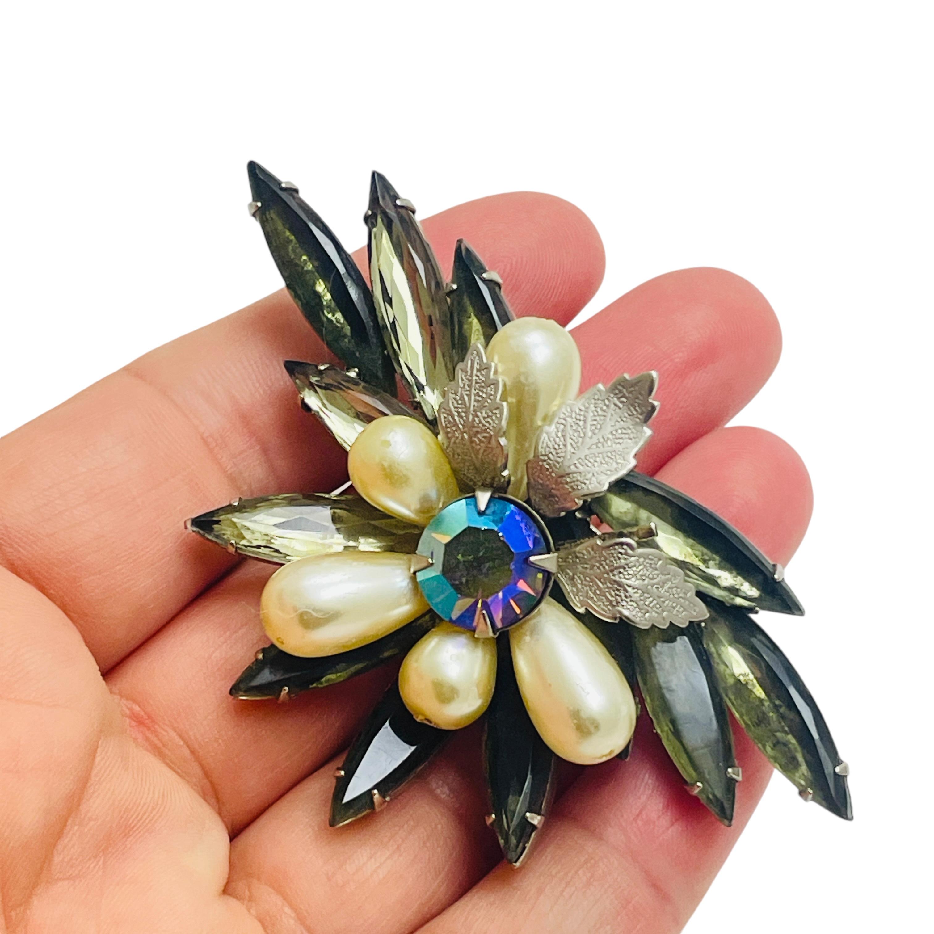 Women's Vintage silver tone navette rhinestones faux pearls designer brooch For Sale