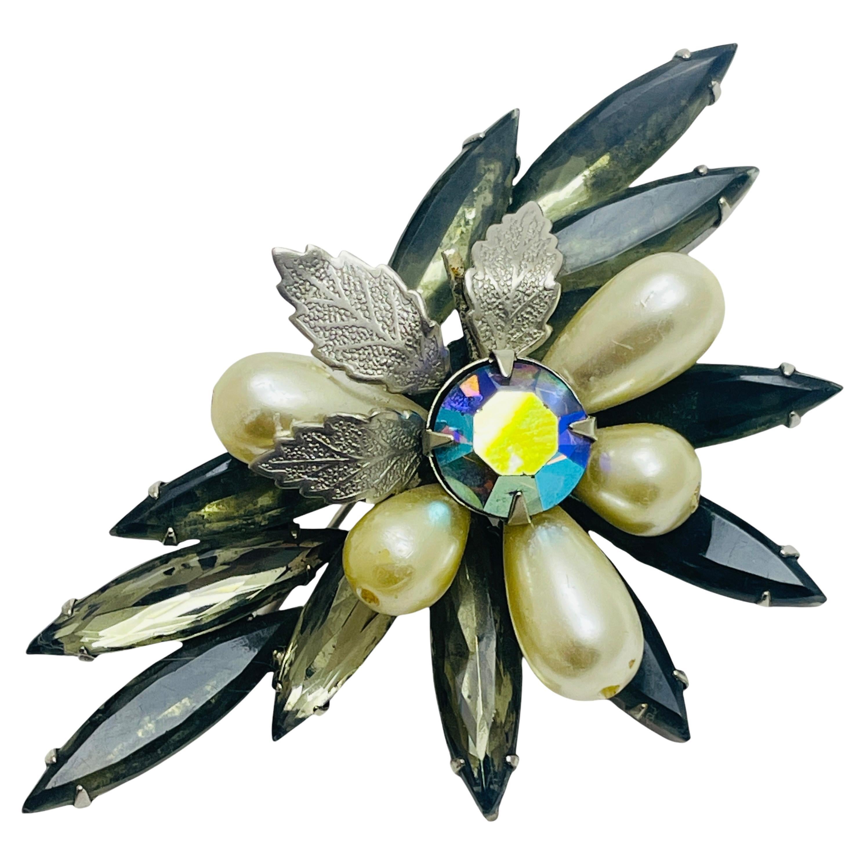 Vintage silver tone navette rhinestones faux pearls designer brooch