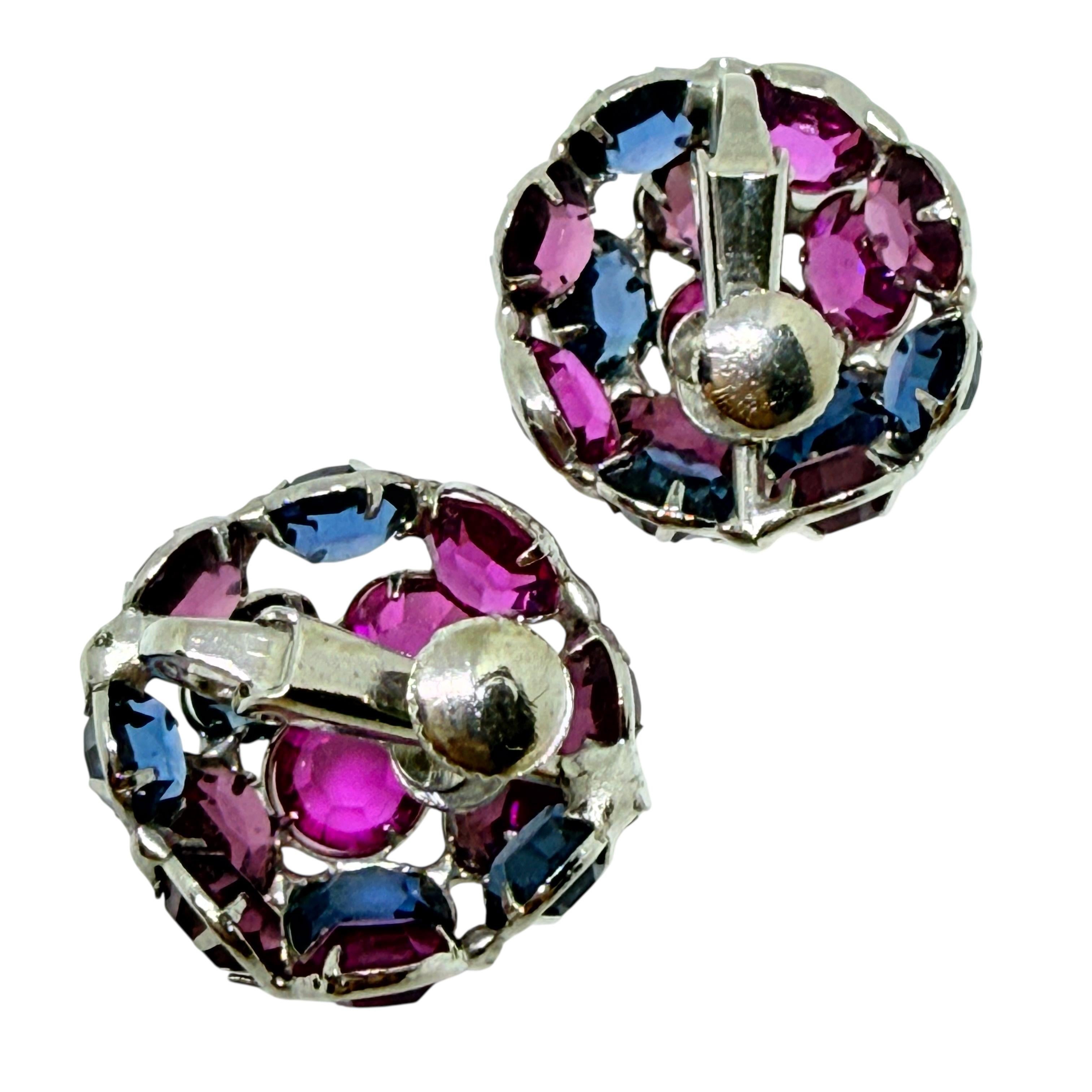 Vintage Silber Ton rosa lila Glas Steine Kuppel Designer Clip auf Ohrringe im Zustand „Gut“ im Angebot in Palos Hills, IL