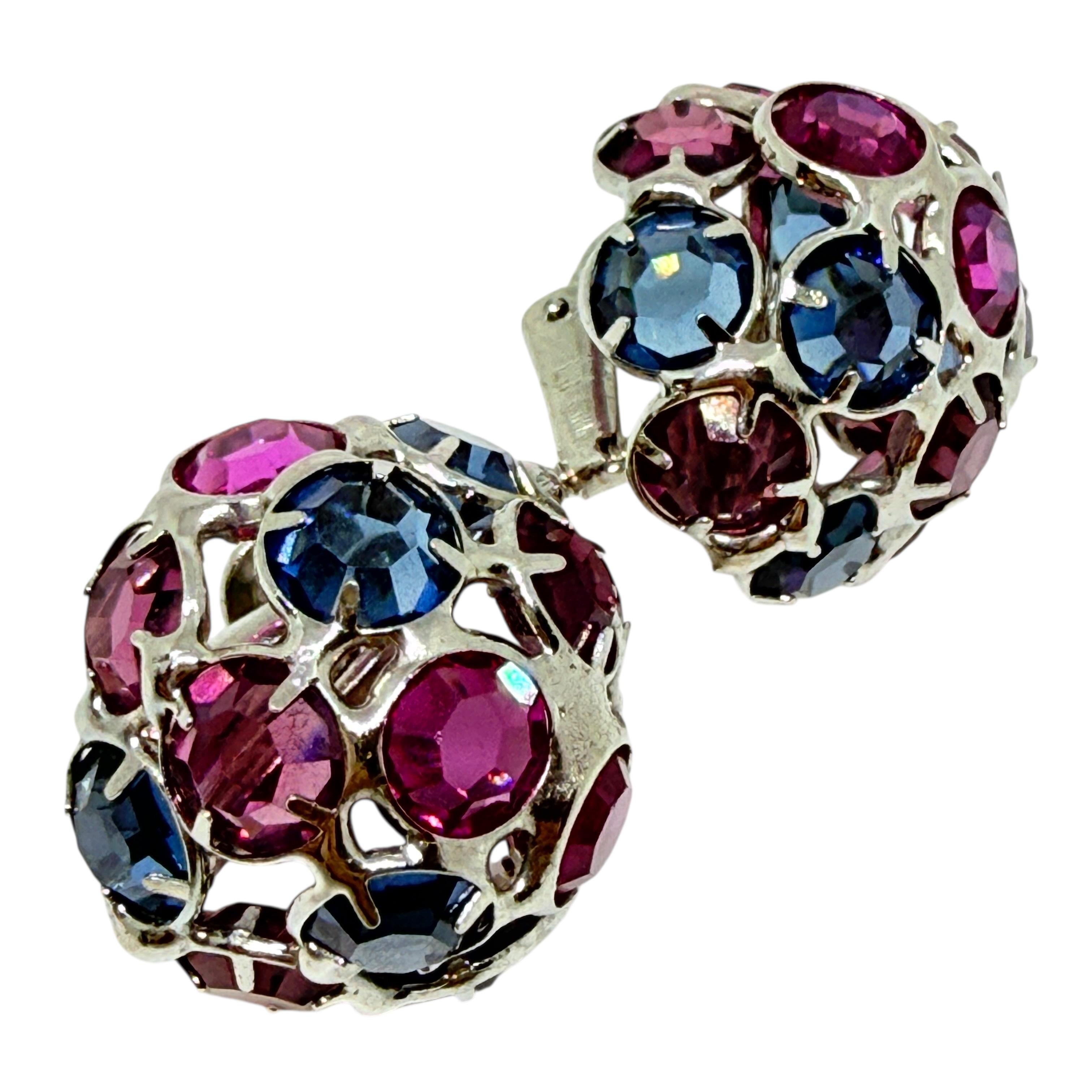 Vintage Silber Ton rosa lila Glas Steine Kuppel Designer Clip auf Ohrringe im Angebot 1