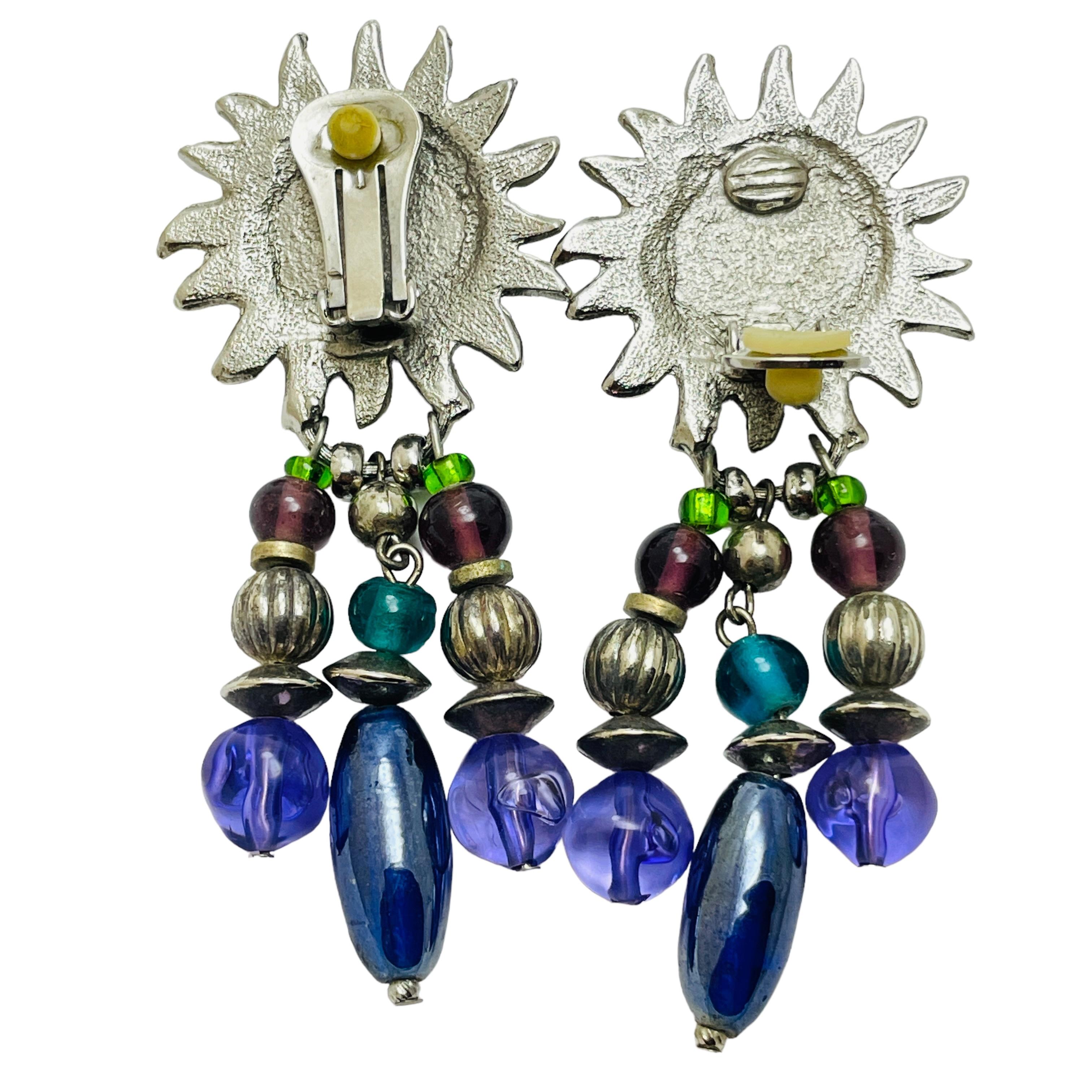 Vintage Silber Ton lila Perlen Designer Clip auf Ohrringe im Zustand „Gut“ im Angebot in Palos Hills, IL