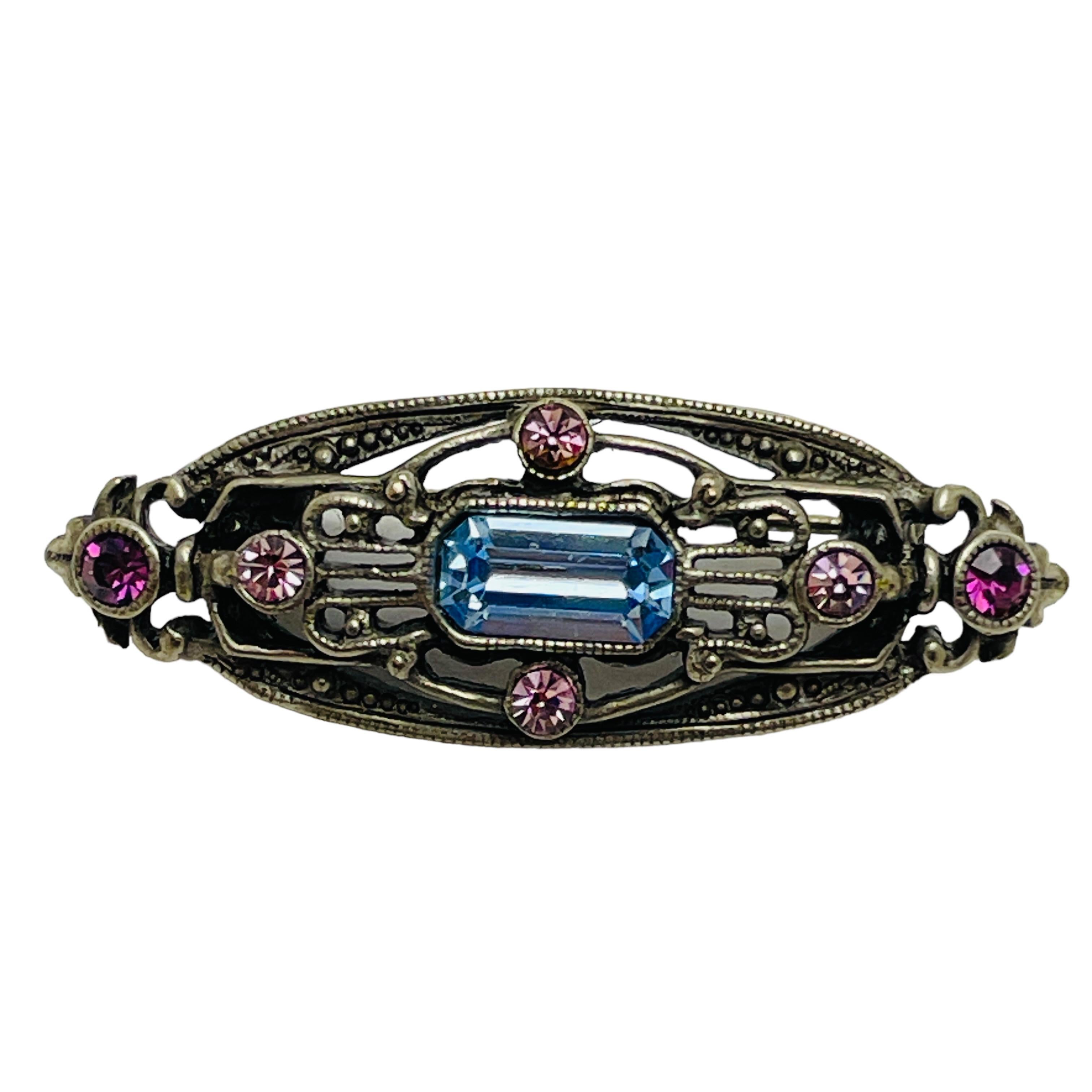 DETAILS

• unsigned 

• silver tone with rhinestones

• vintage designer brooch

MEASUREMENTS  

• 

CONDITION

•  very good vintage condition with minimal signs of wear 

 Sku 46

❤️❤️  VINTAGE DESIGNER JEWELRY ❤️❤️

❤️❤️  ALEXANDER’S BOUTIQUE  ❤️❤️