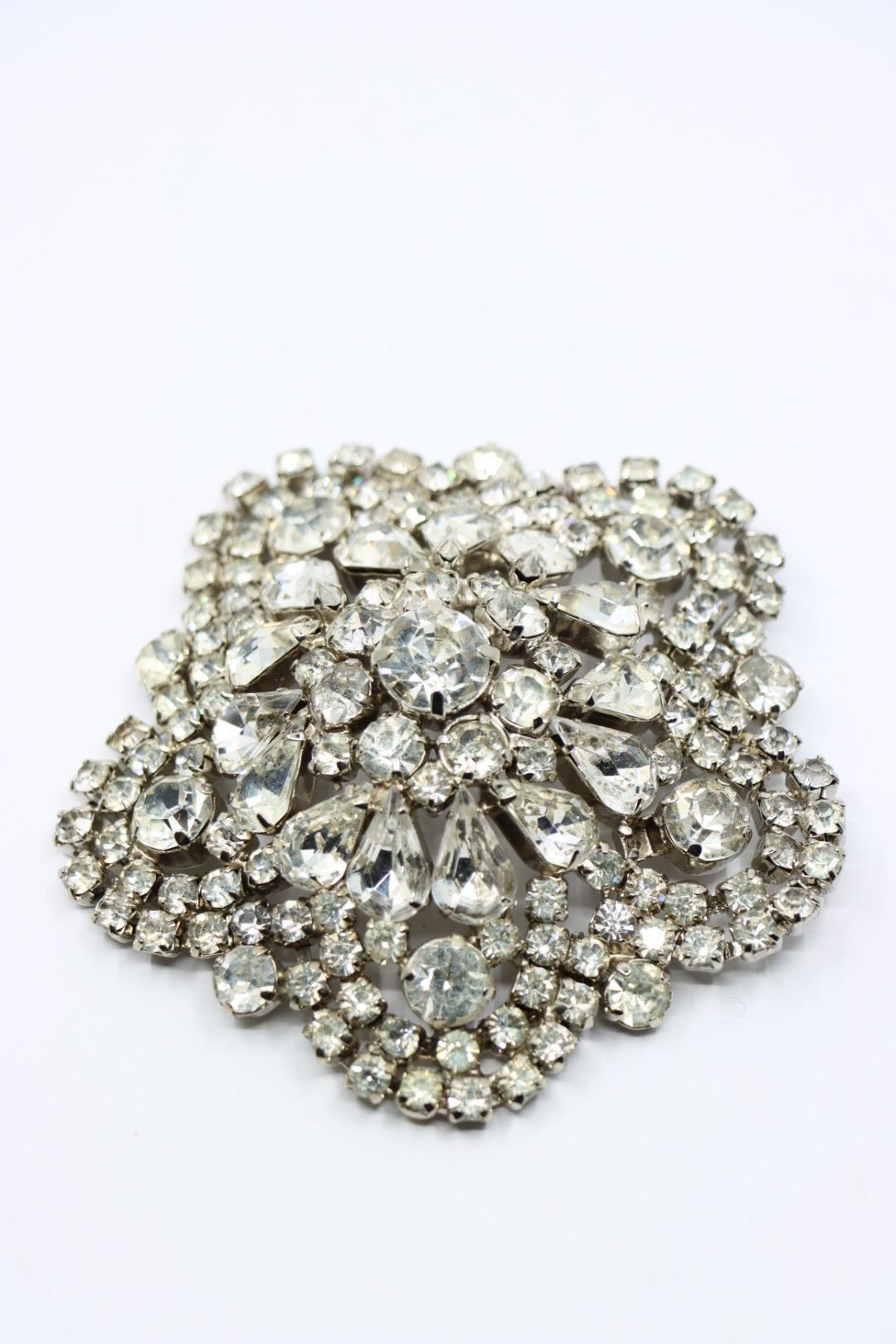Vintage Silver Tone Rhinestone Flower Brooch Pin 4