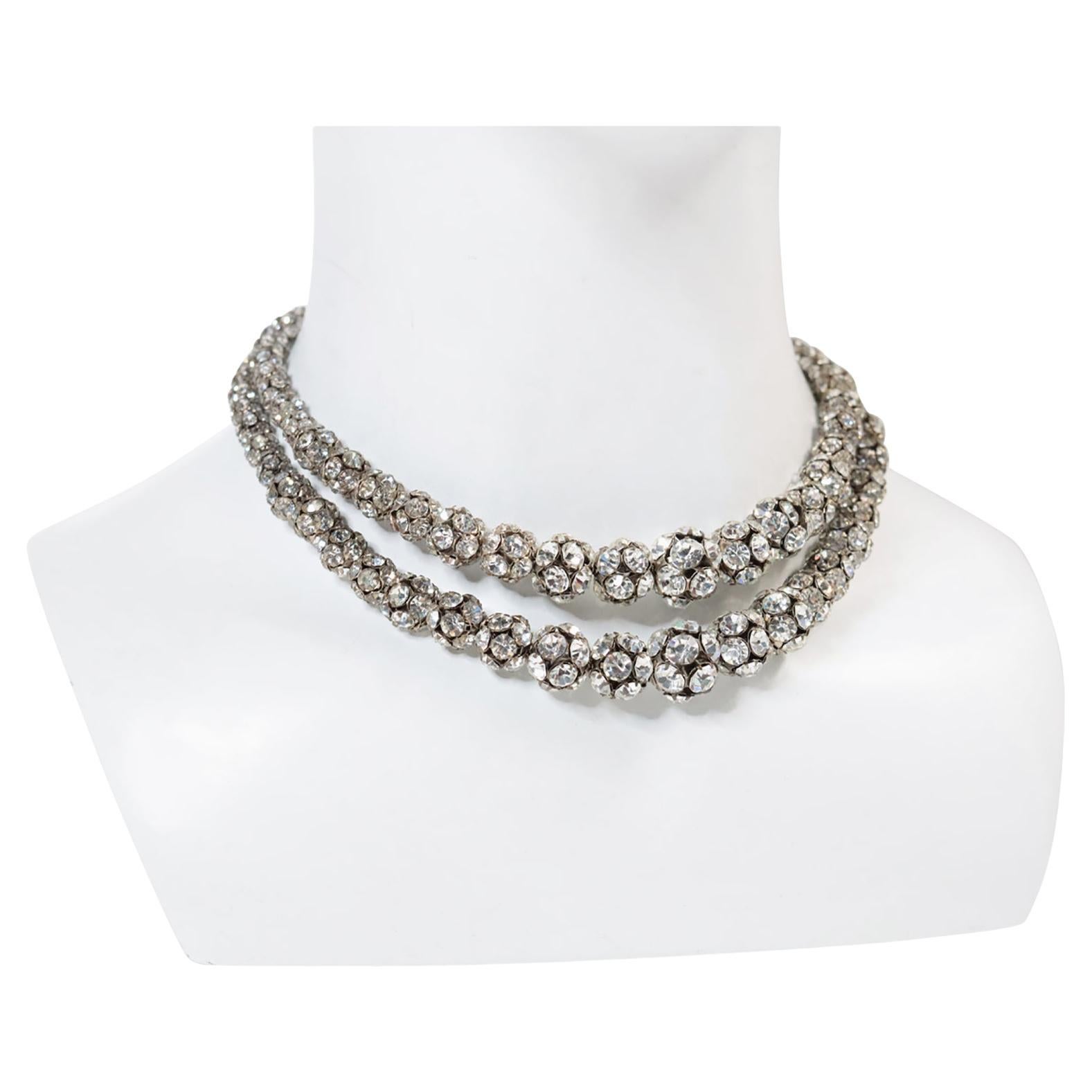 Collier rondelles vintage de couleur argent des années 1940