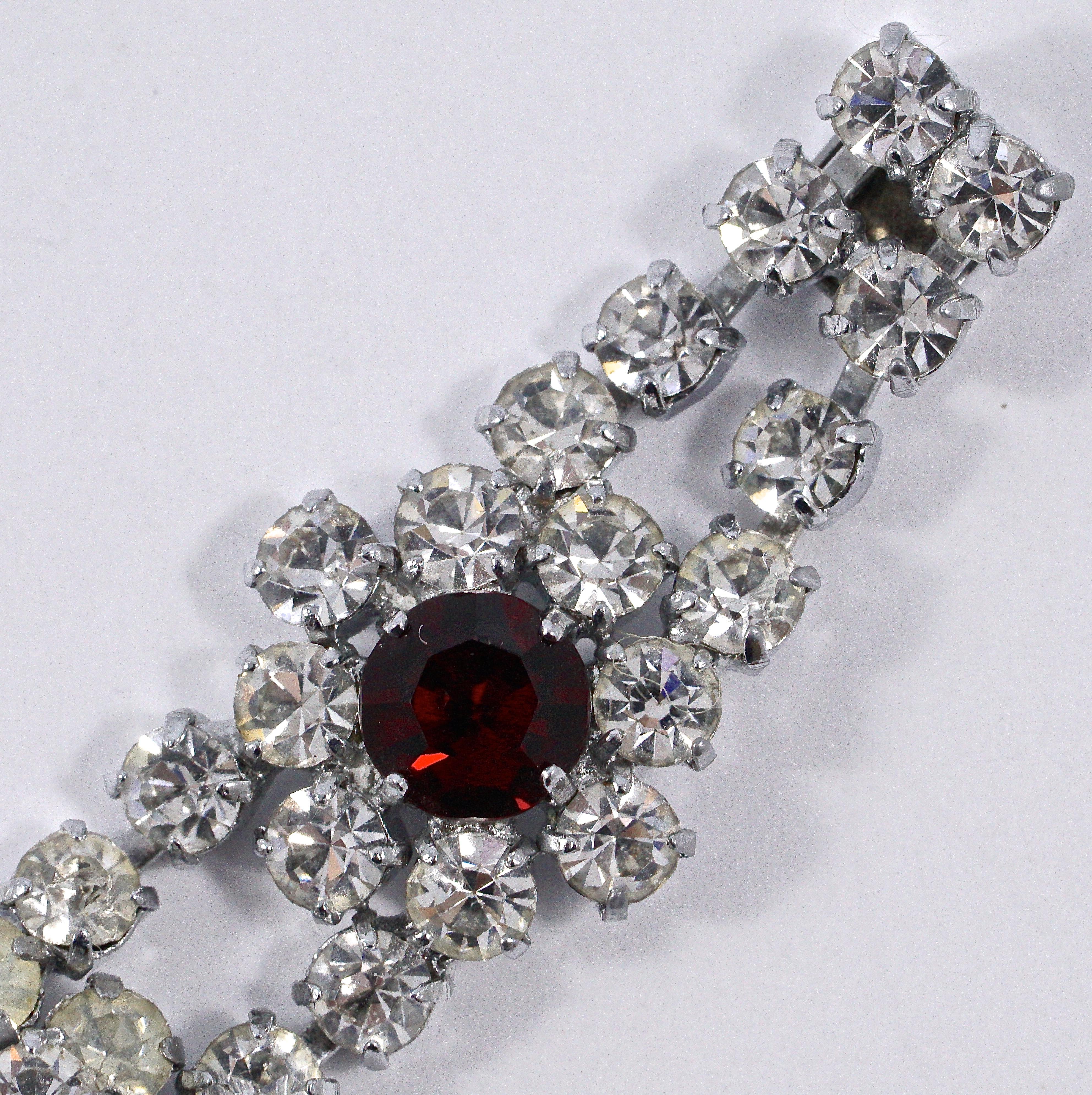 Vintage Silver Tone Ruby Red and Clear Rhinestone Bracelet, circa 1950s In Good Condition For Sale In London, GB