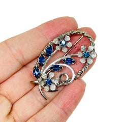Vintage silver tone sapphire blue rhinestones flower designer brooch