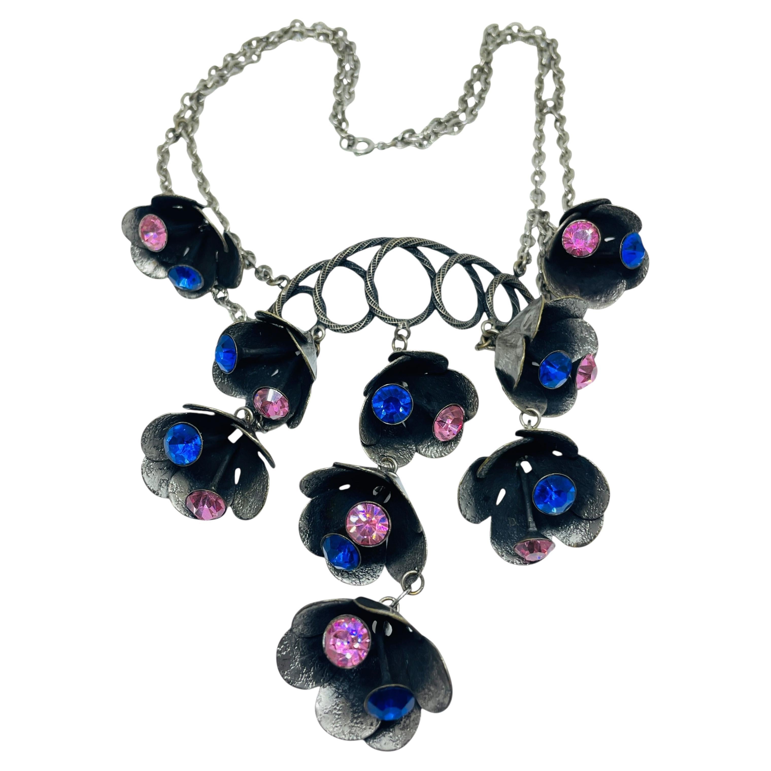 Vintage Silber Ton Saphir rosa Strass Blumen Glocken Designer Halskette im Angebot