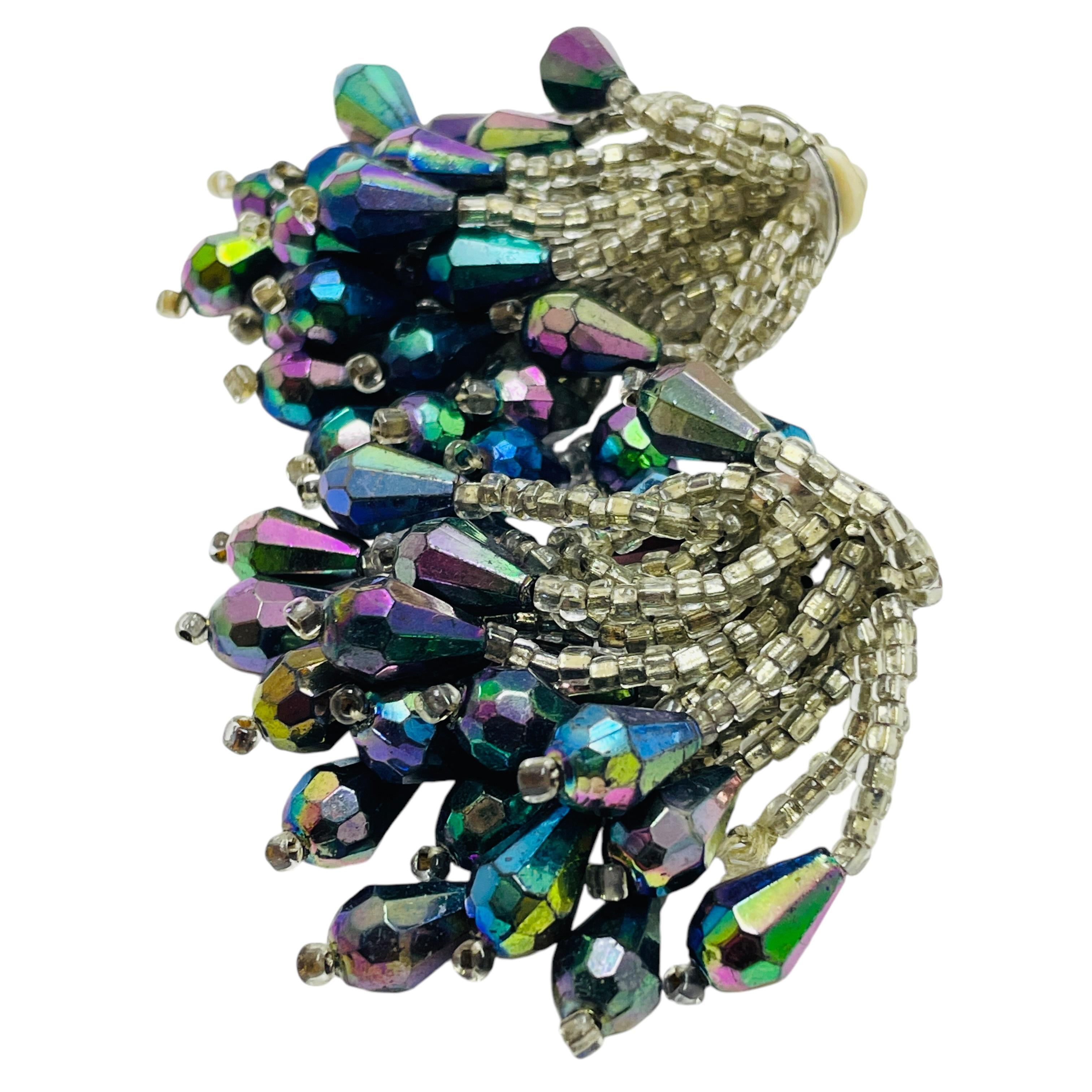 Vintage silver tone waterfall beaded designer clip on earrings In Good Condition For Sale In Palos Hills, IL