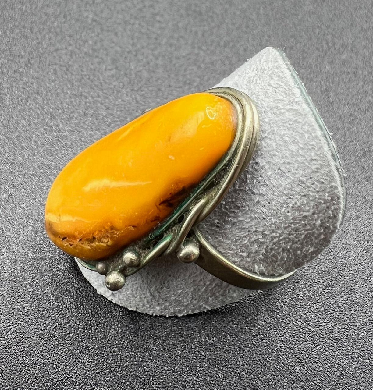 Vintage Silver Yellow Amber Ring From The Baltics For Sale 1