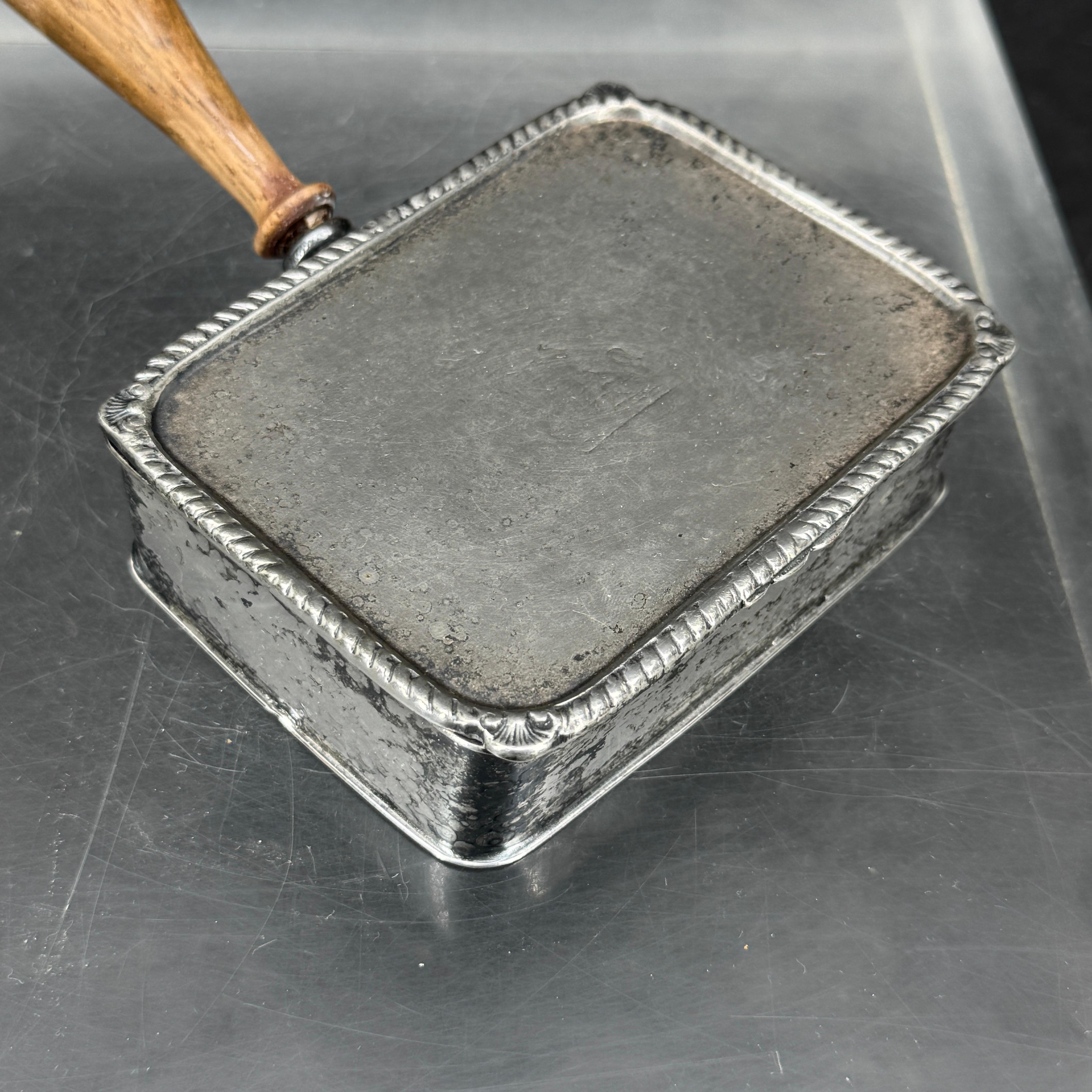 Cenicero de plata vintage para puros Butler en venta 10