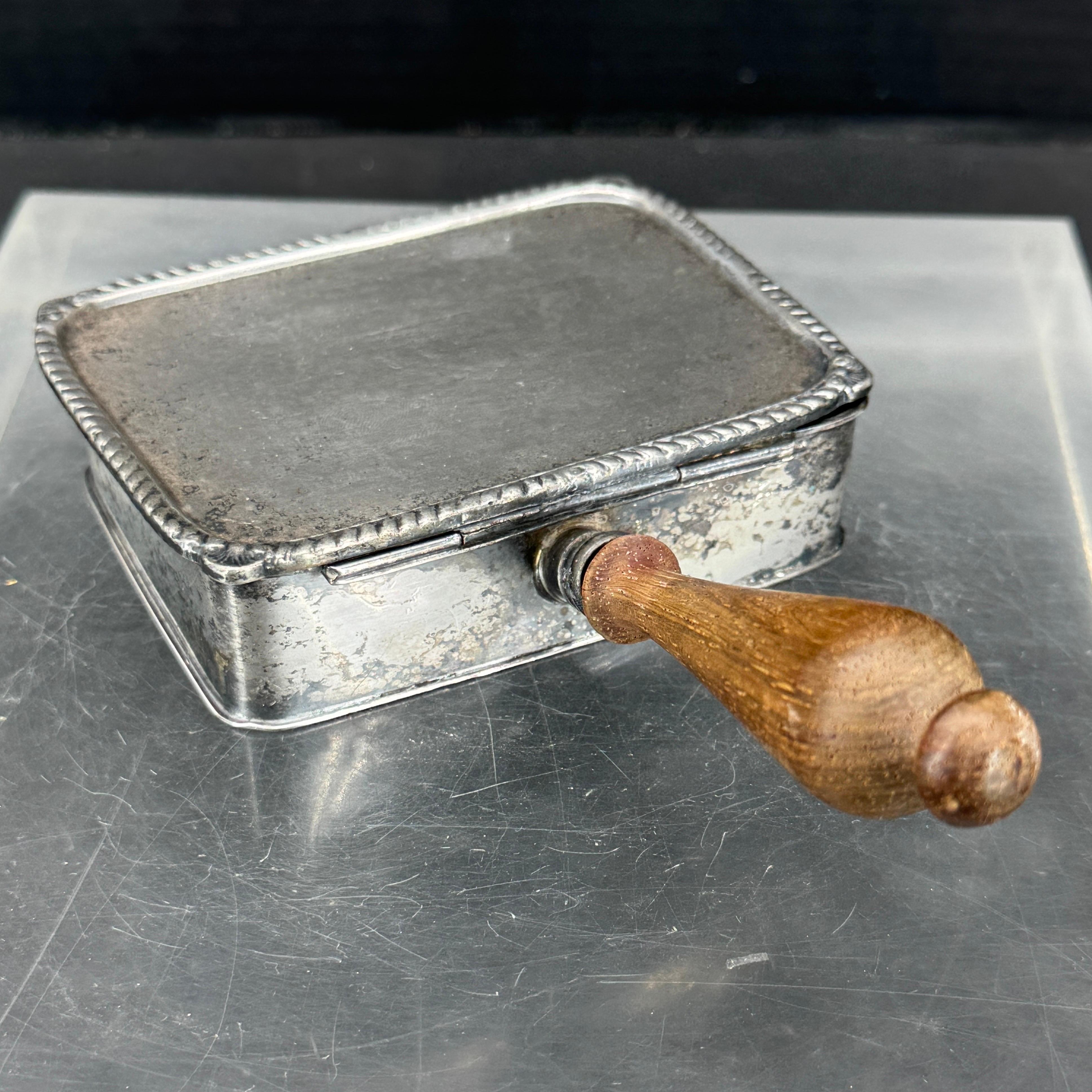 Cenicero de plata vintage para puros Butler siglo XX en venta