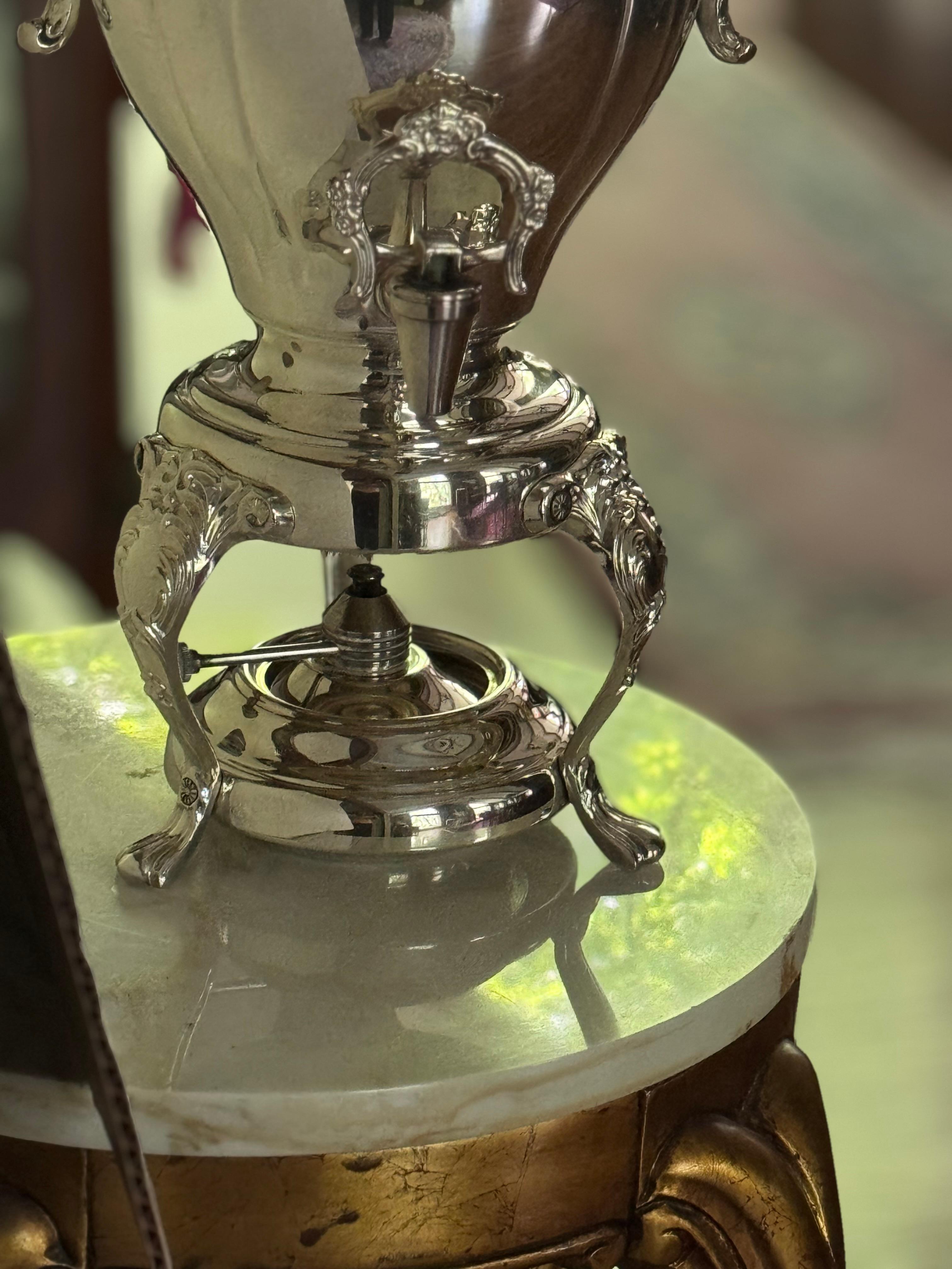 Americano Samovar d'argento d'epoca, urna da caffè di Sheridan in vendita