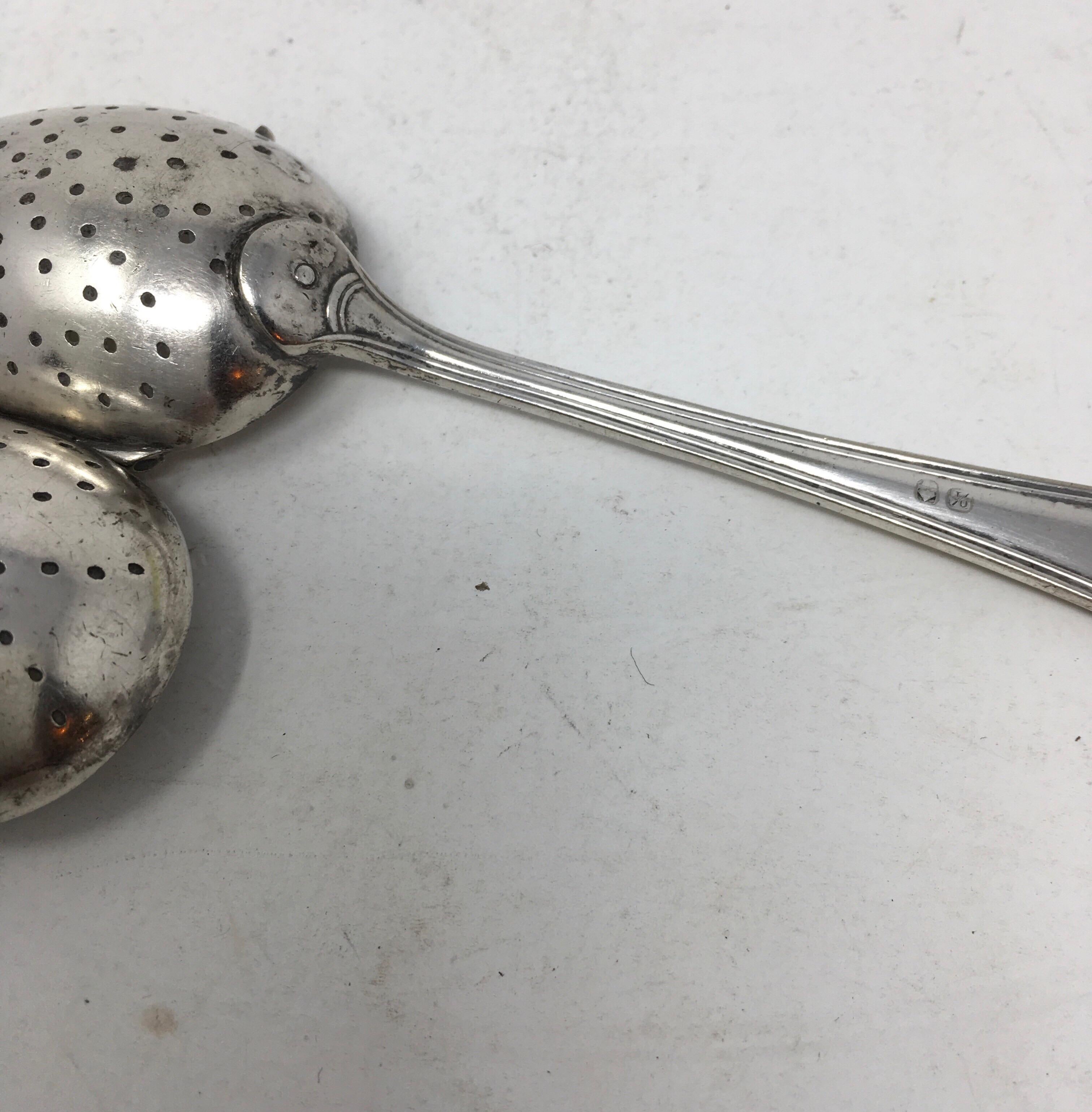 Vintage Silver Plate Tea Infuser Steeper Strainer Spoon In Good Condition In Houston, TX