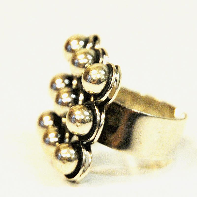Vintage Silverring with Bead Ball Design by Erik Granit, Finland, 1968 In Good Condition In Stockholm, SE