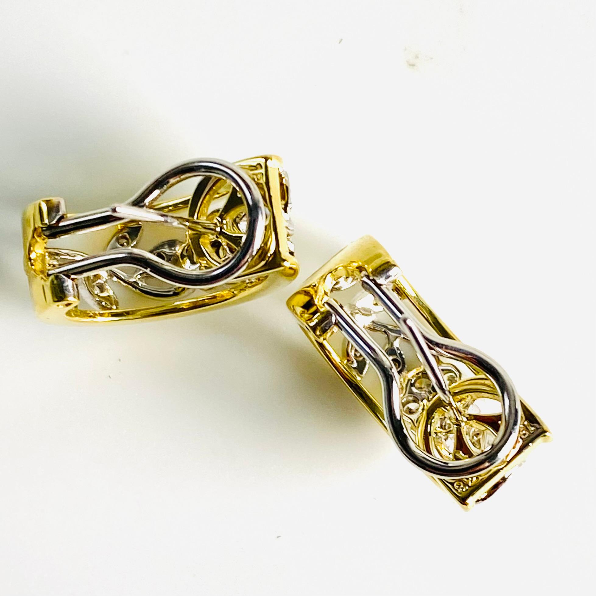 Vintage Simon G. 18K White & Yellow Gold Floral Diamond Huggie Hoop Earrings In Good Condition For Sale In New York, NY