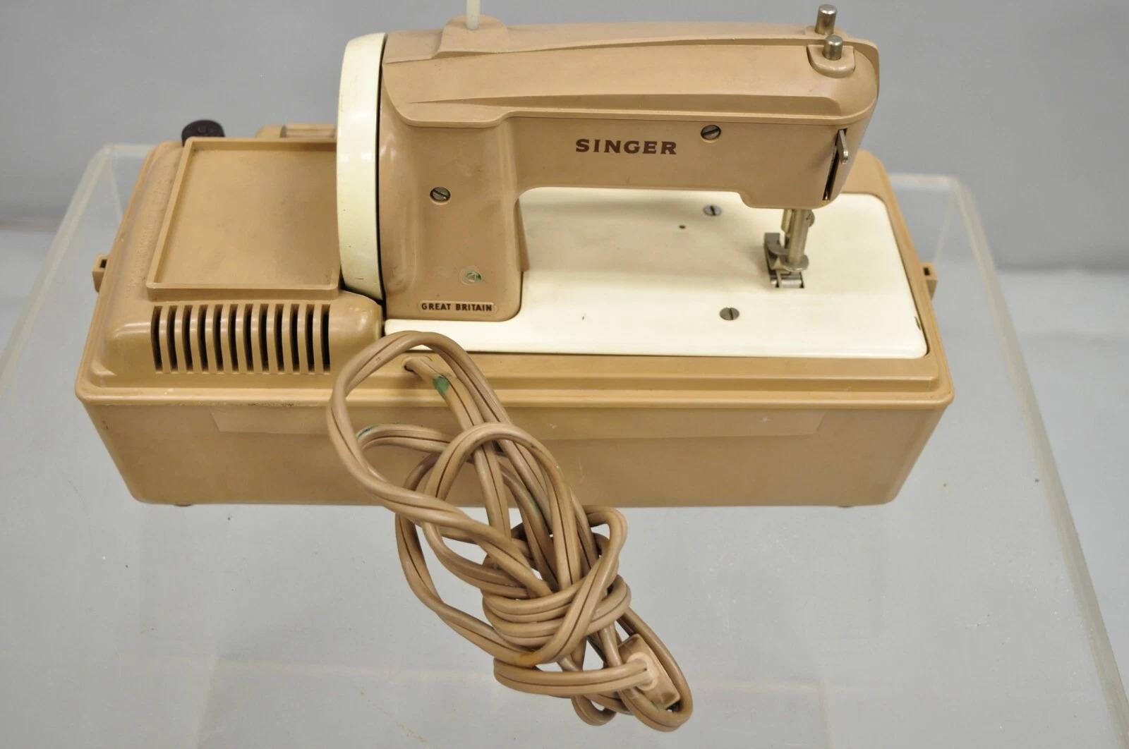 Metallo Macchina da cucire elettrica per bambini Singer Sewhandy d'epoca con custodia - Funziona in vendita