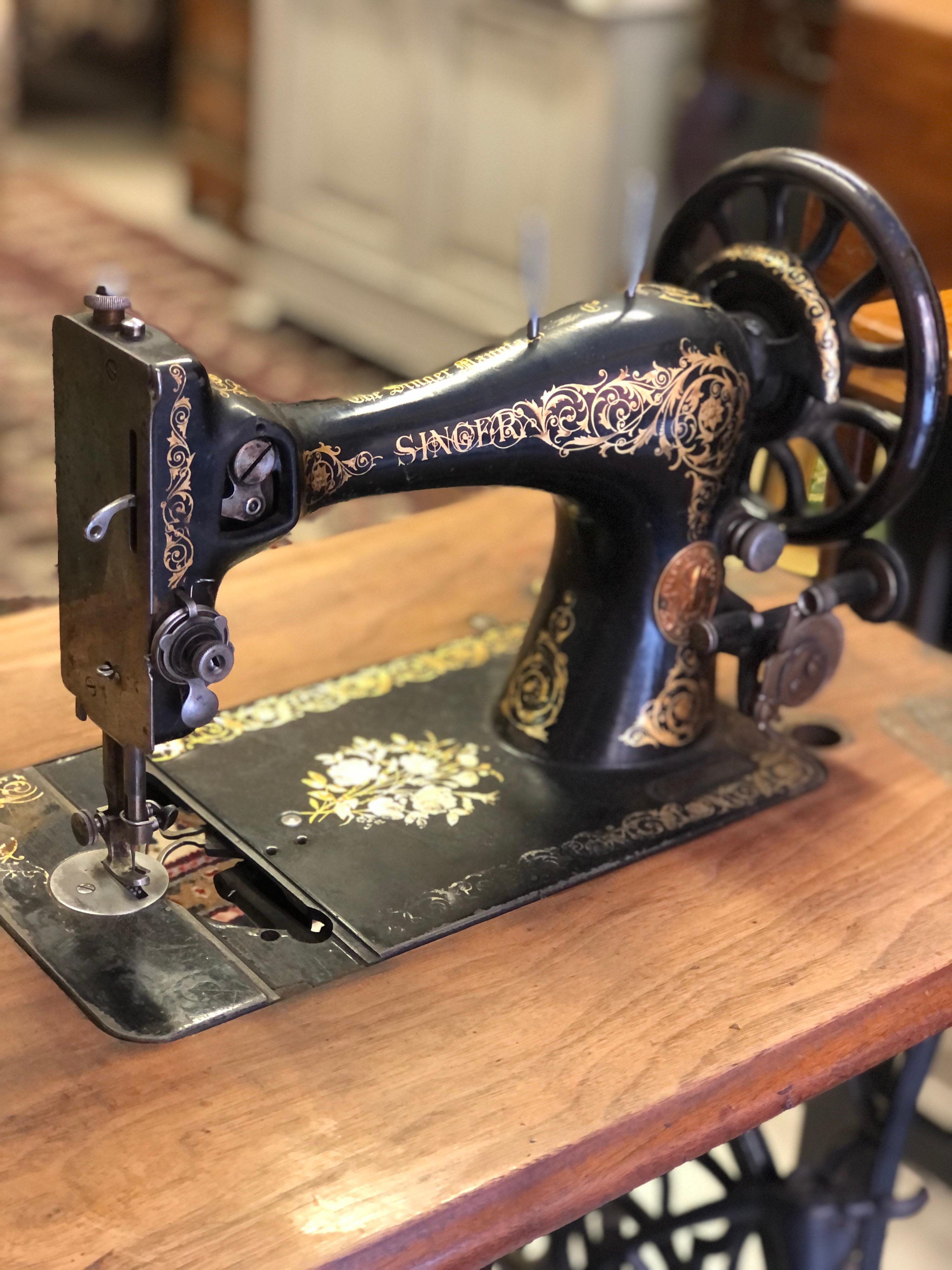 singer sewing machine old