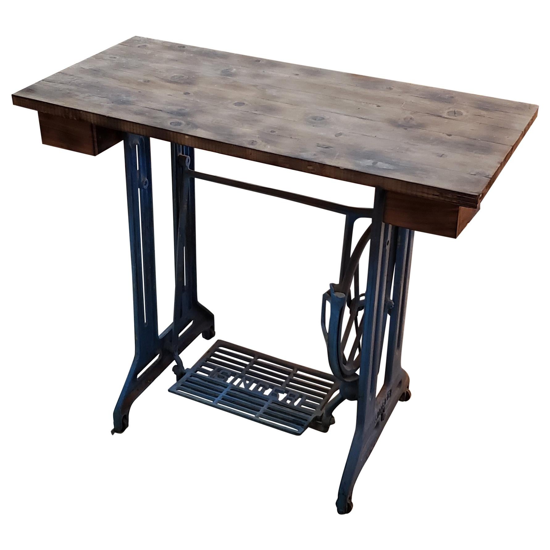 Vintage Singer Sewing Machine - Work Table