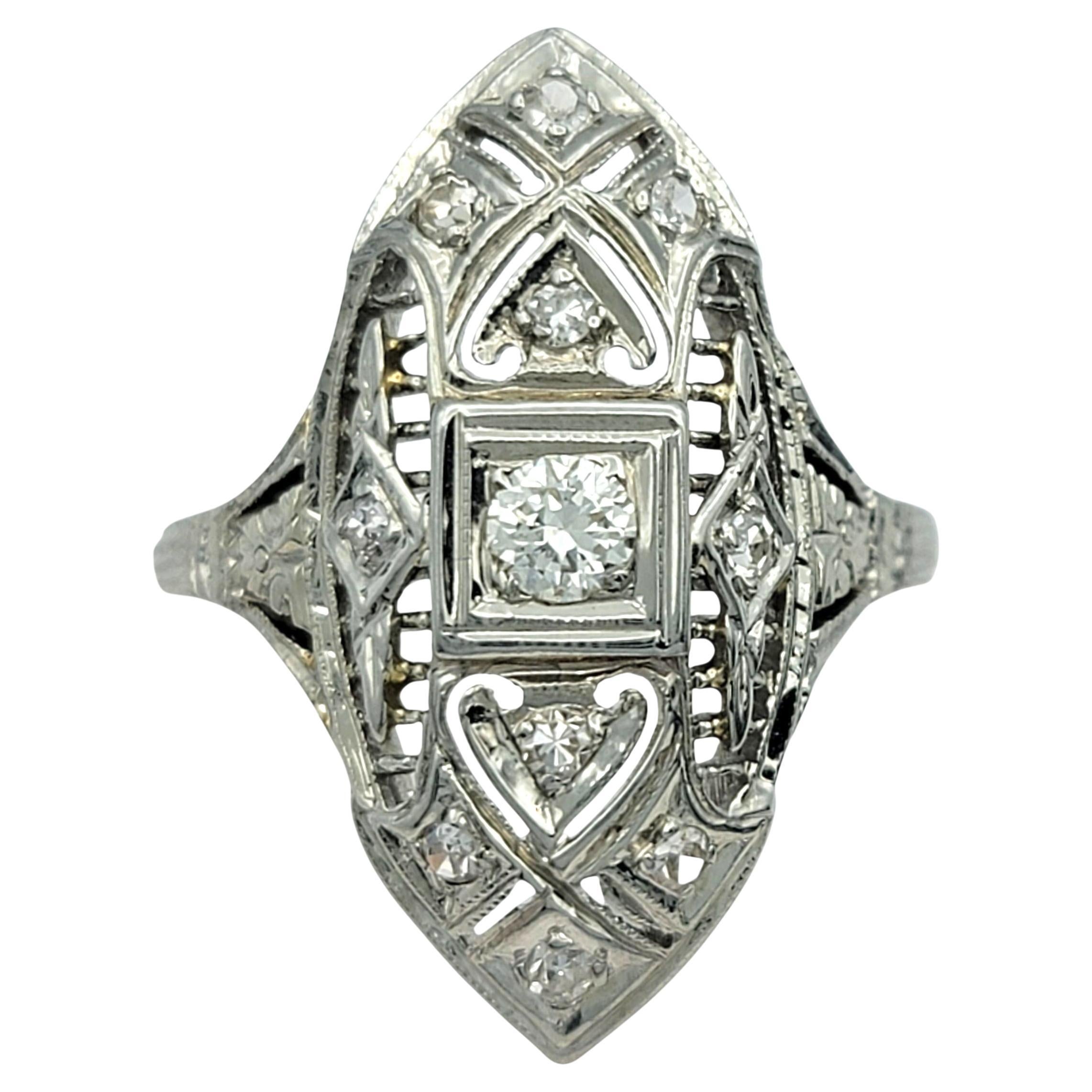 Vintage Single Cut Diamant und filigrane Navette Ring in 18 Karat Weißgold