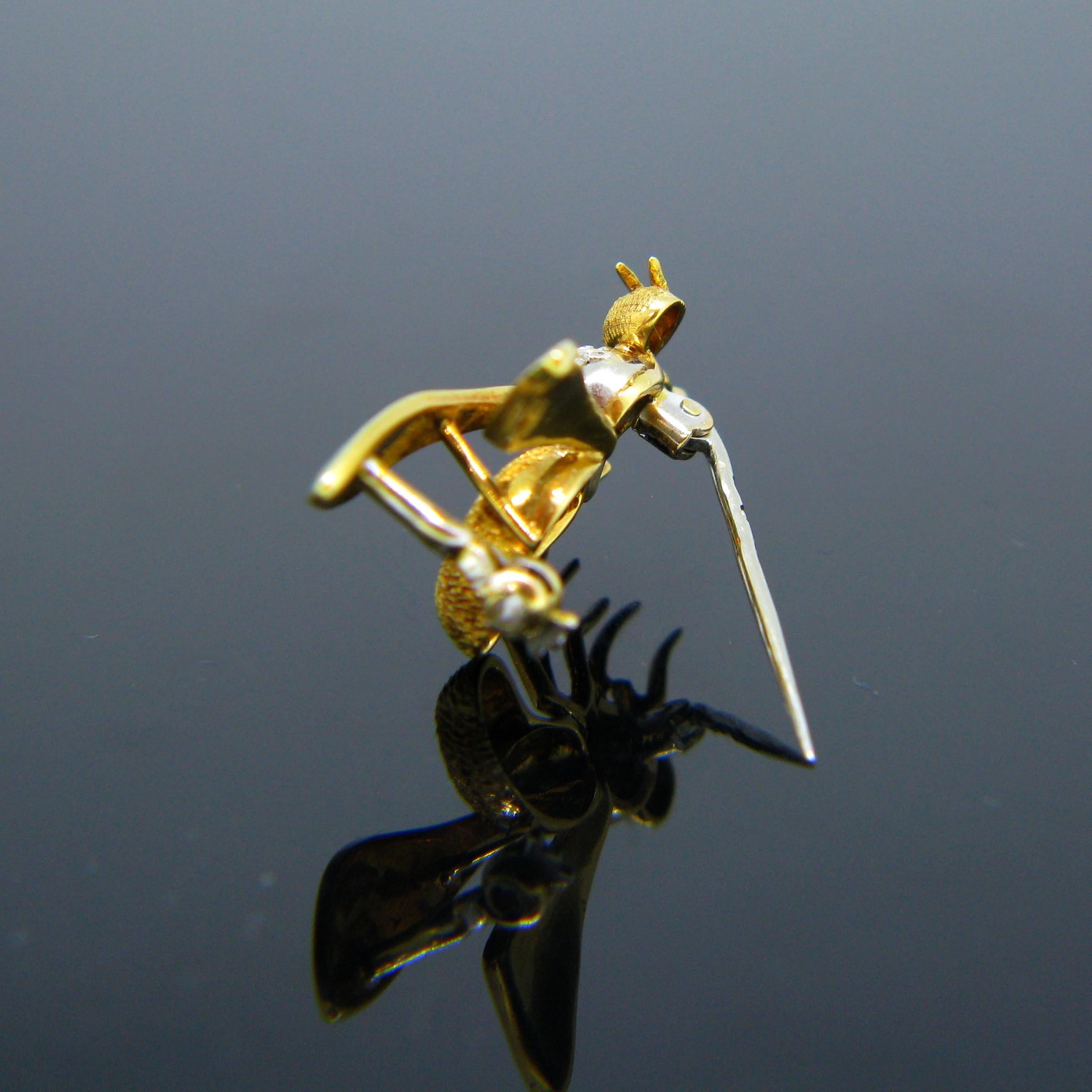 Vintage Single Cut Diamonds Enamel Wasp Yellow White Gold Brooch 1