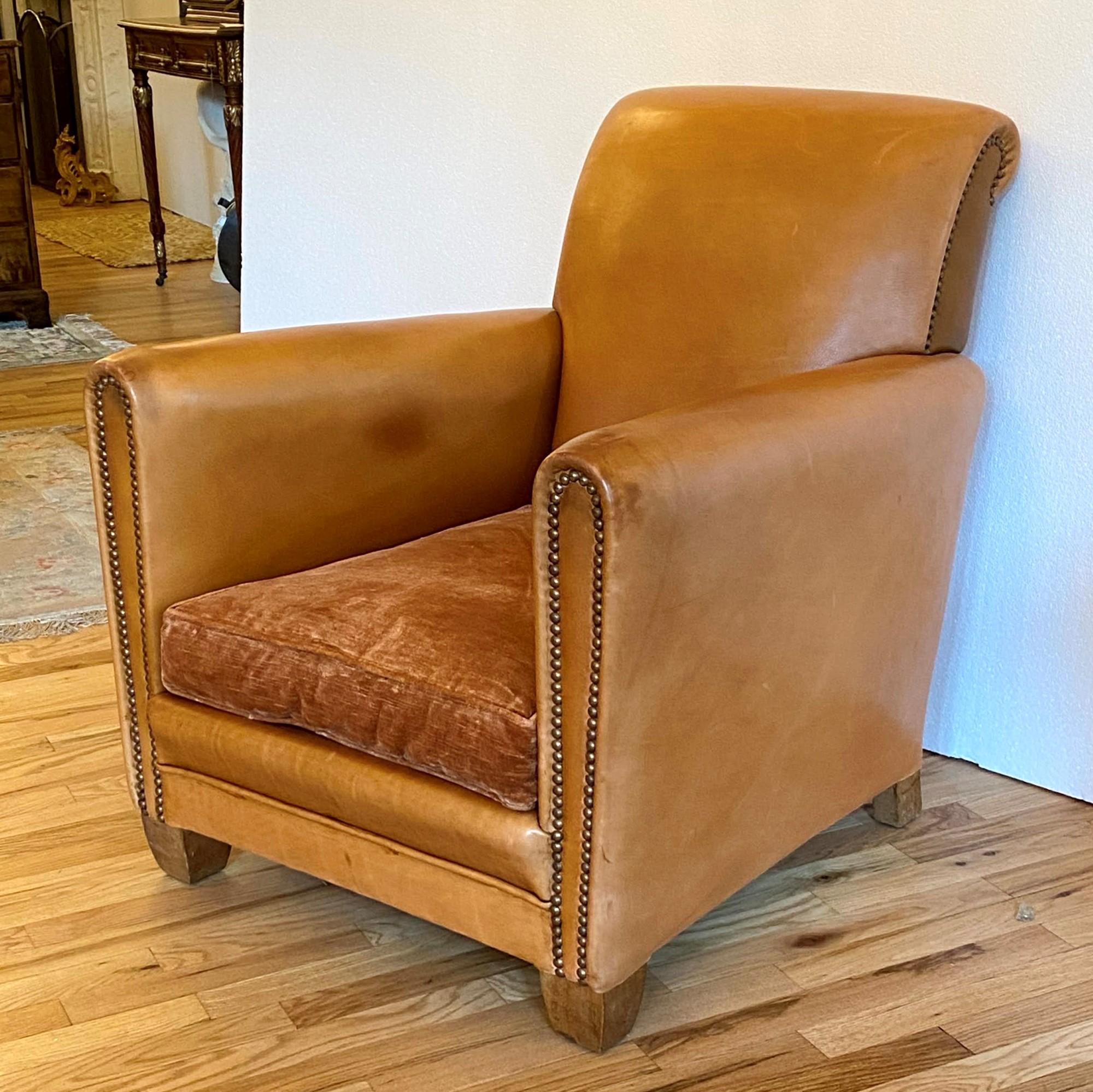 Vintage Single French Art Deco Brown Leather Club Chair with Mohair Covered Seat In Good Condition In New York, NY