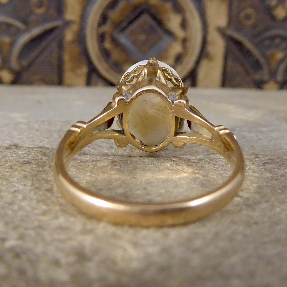 9 carat gold opal ring