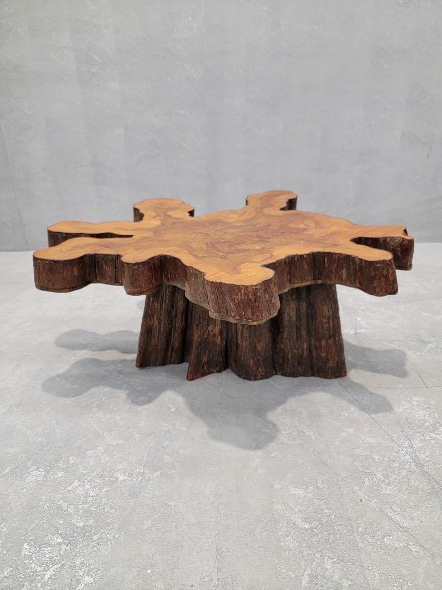 Vintage Single Slab Live Edge Natural Free-form Tree Cut Coffee Table In Good Condition For Sale In Chicago, IL