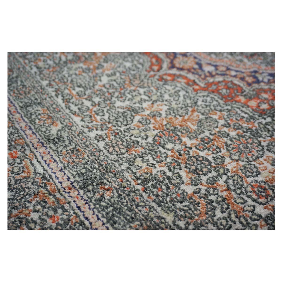 Handgefertigter Vintage Sino-Persischer Hereke-Teppich aus Seide 3x5 in Weiß, Elfenbein, Rot und Lila im Angebot 3