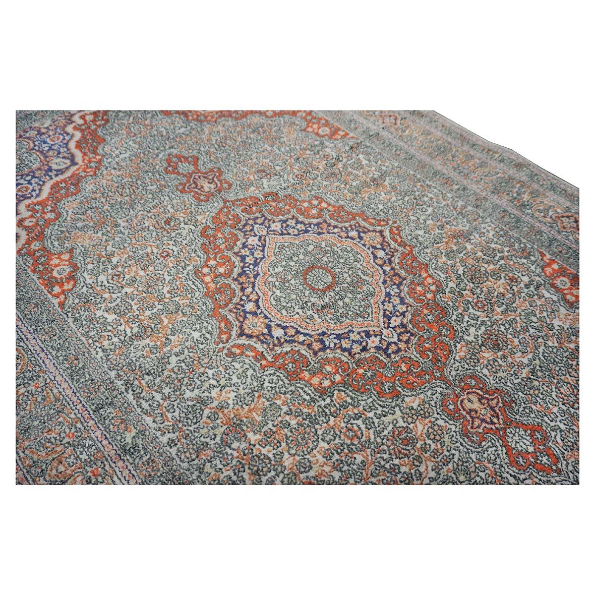 Handgefertigter Vintage Sino-Persischer Hereke-Teppich aus Seide 3x5 in Weiß, Elfenbein, Rot und Lila im Angebot 2