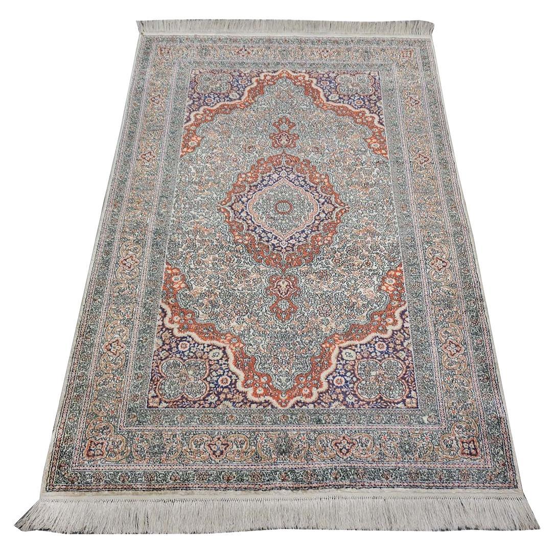 Handgefertigter Vintage Sino-Persischer Hereke-Teppich aus Seide 3x5 in Weiß, Elfenbein, Rot und Lila