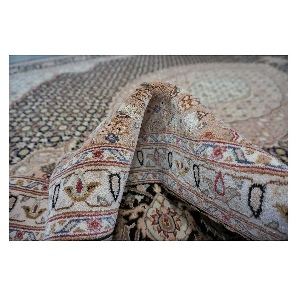 Handgefertigter Vintage Sino-Persischer Täbris Mahi 9x12 Teppich in Schwarz, Elfenbein & Taupe im Angebot 2