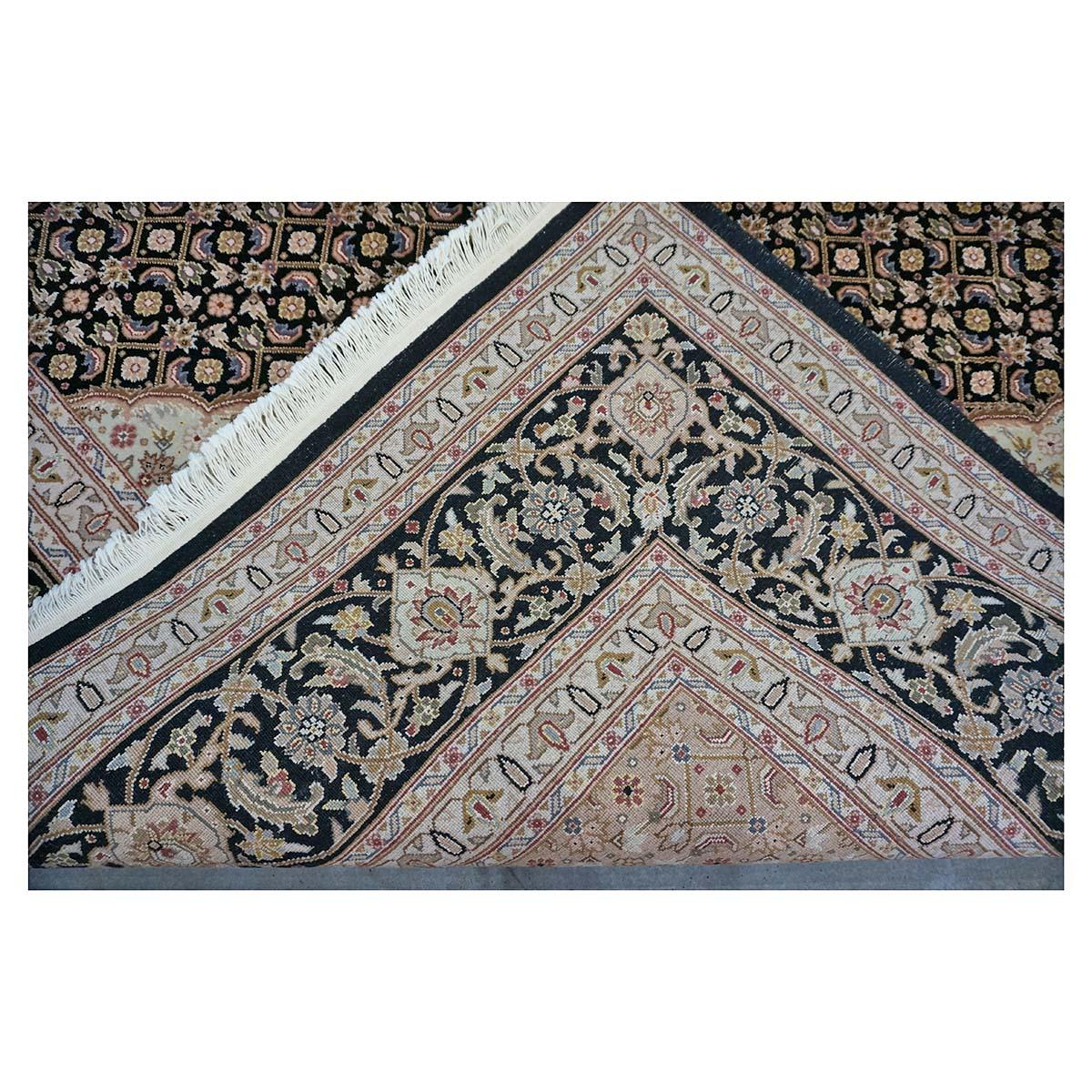 Handgefertigter Vintage Sino-Persischer Täbris Mahi 9x12 Teppich in Schwarz, Elfenbein & Taupe im Angebot 3