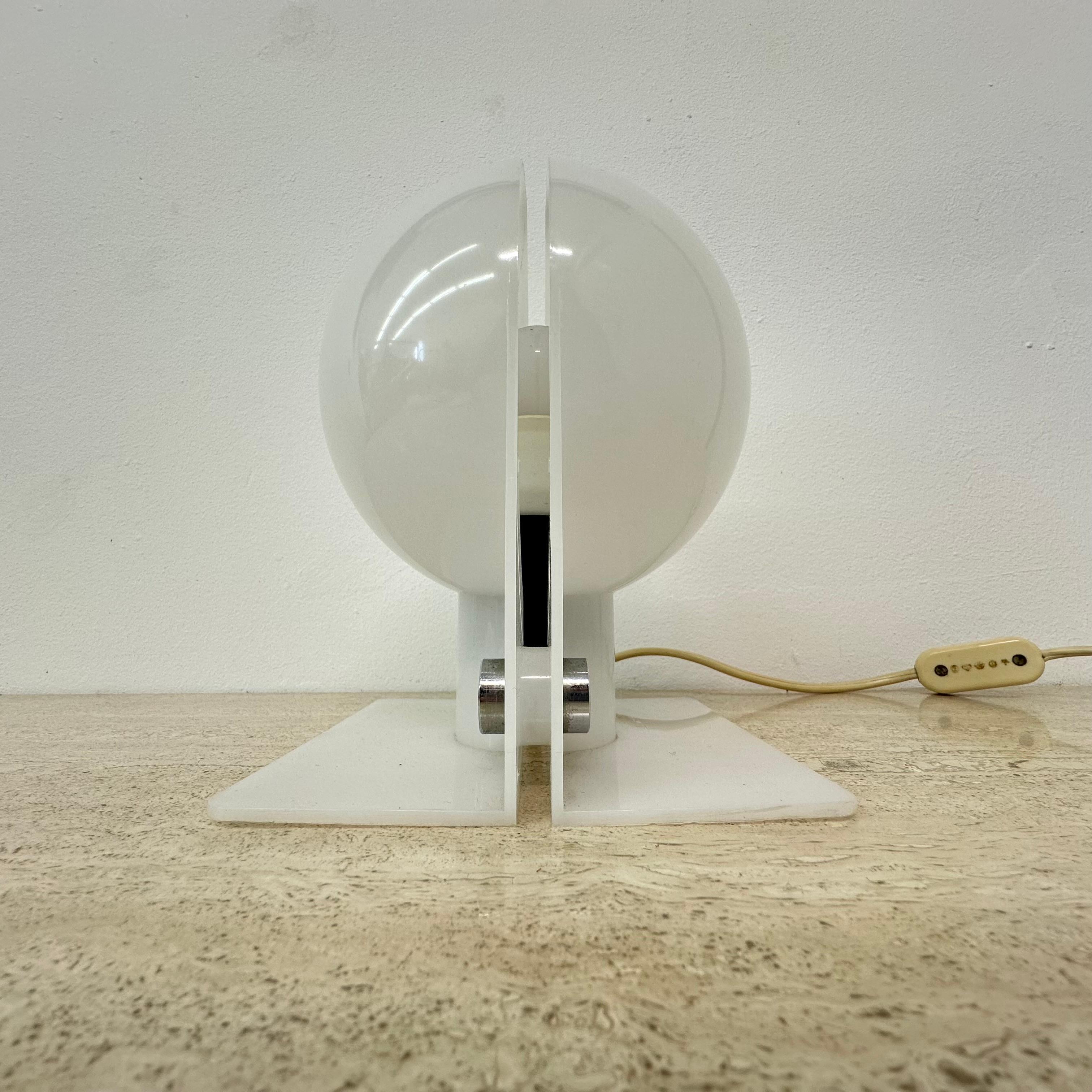 Lampe Sirio de Sergio Brazzoli pour Harvey Guzzini, ère de l'espace des années 1970 en vente 5
