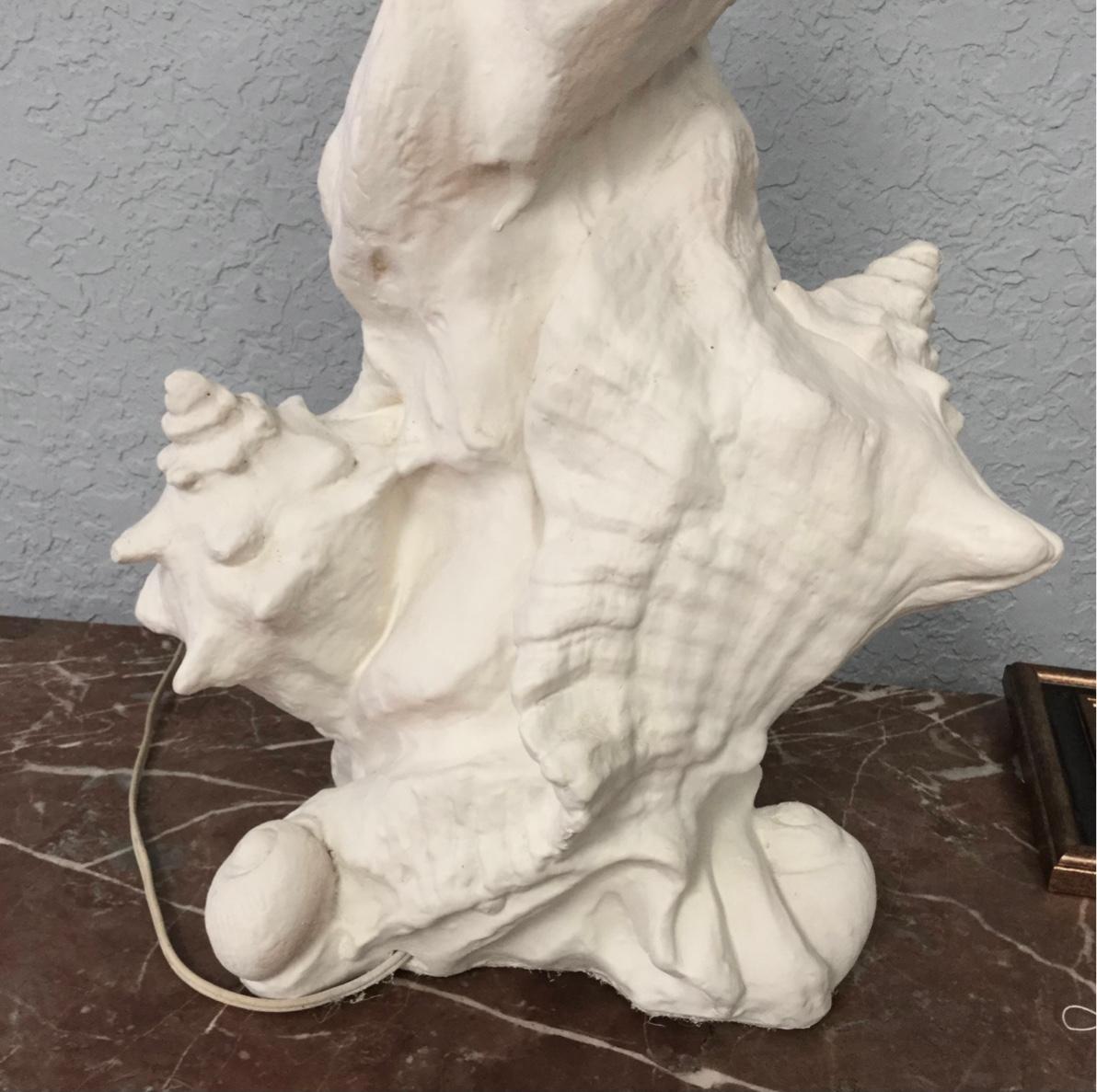 Vintage Sirmos Style White Seashell Lamp In Excellent Condition For Sale In Bradenton, FL