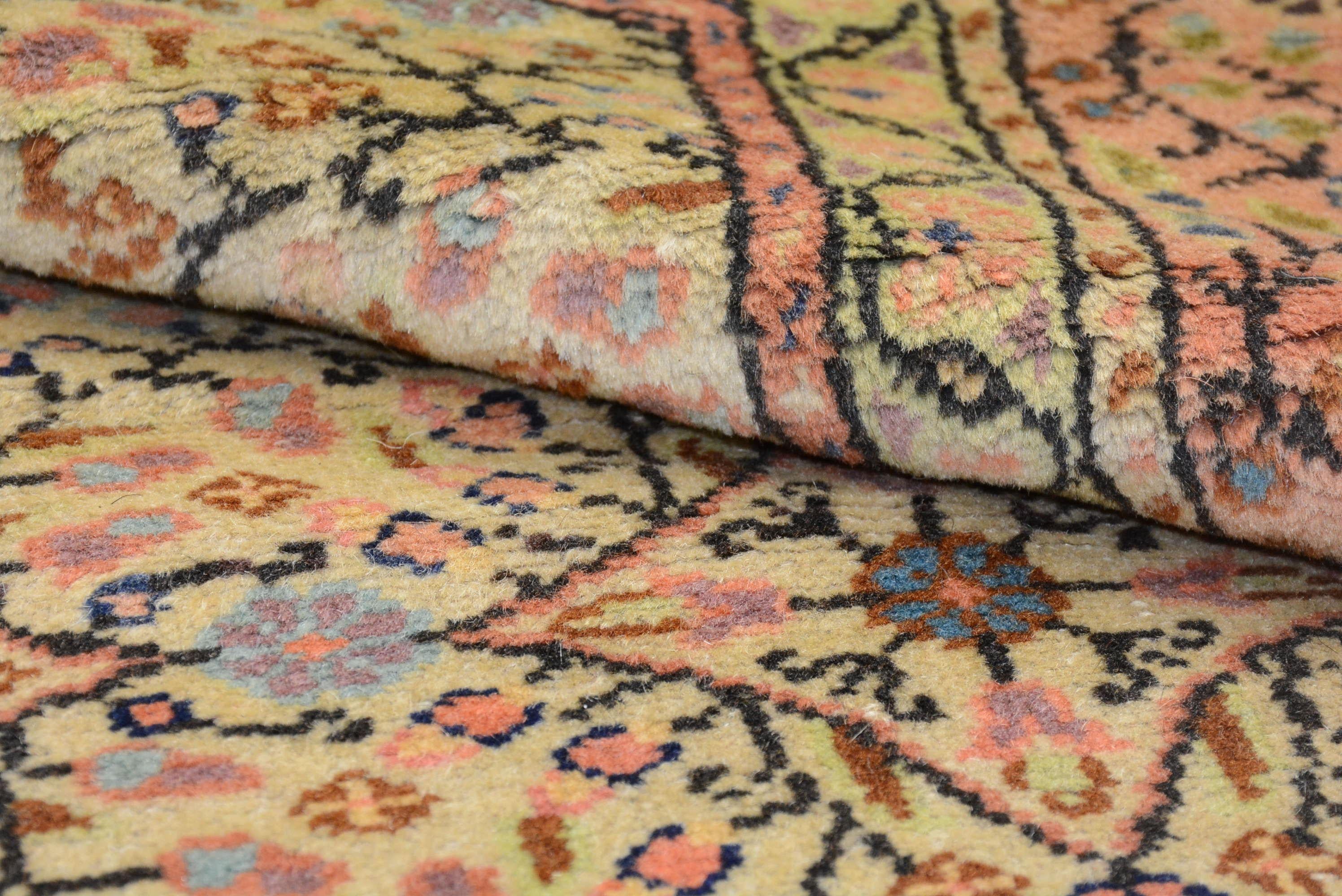 Wool Vintage Sivas Carpet For Sale