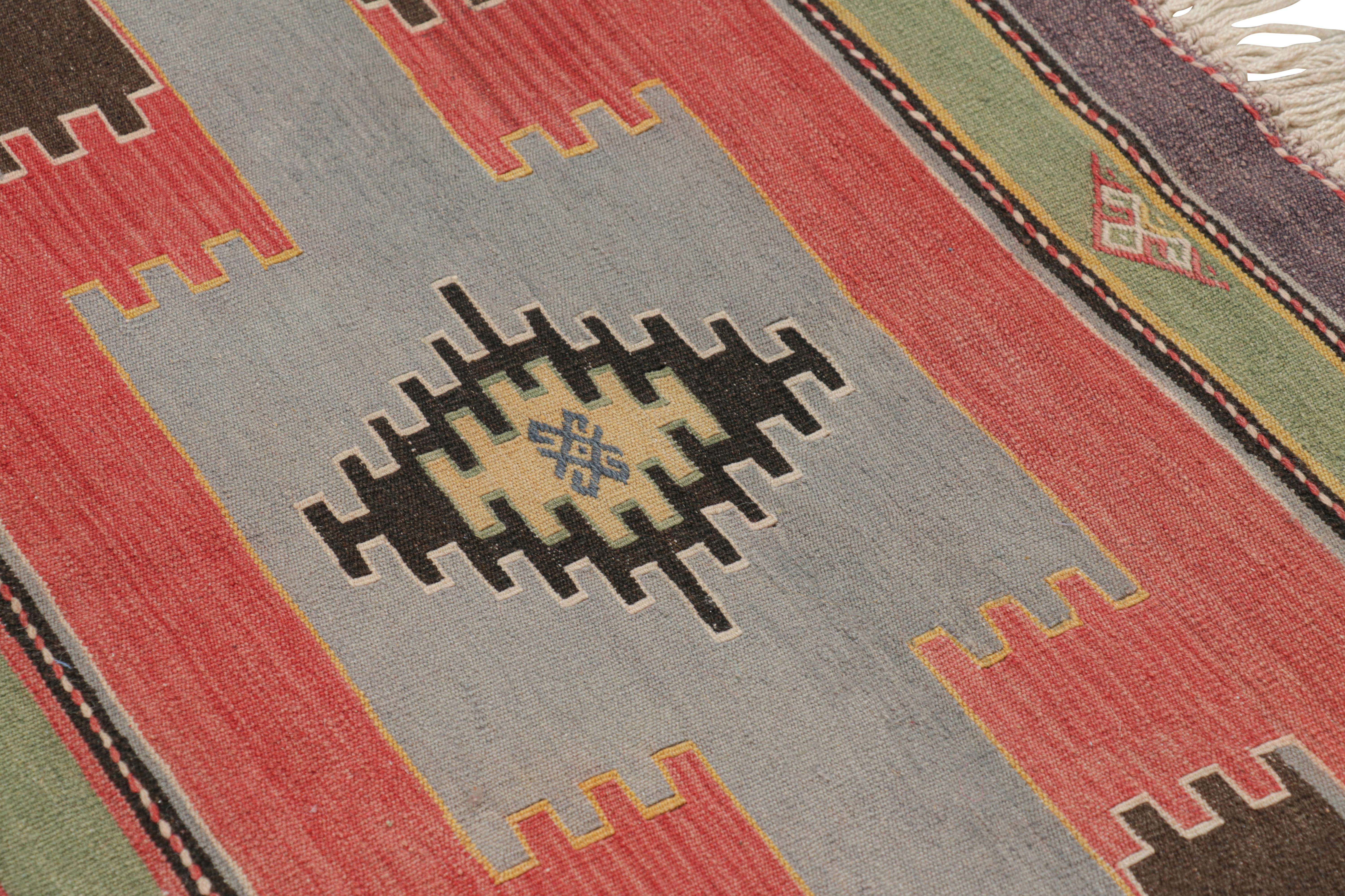 Metà XX secolo Kilim di Sivas vintage con motivi geometrici policromatici, da Rug & Kilim in vendita