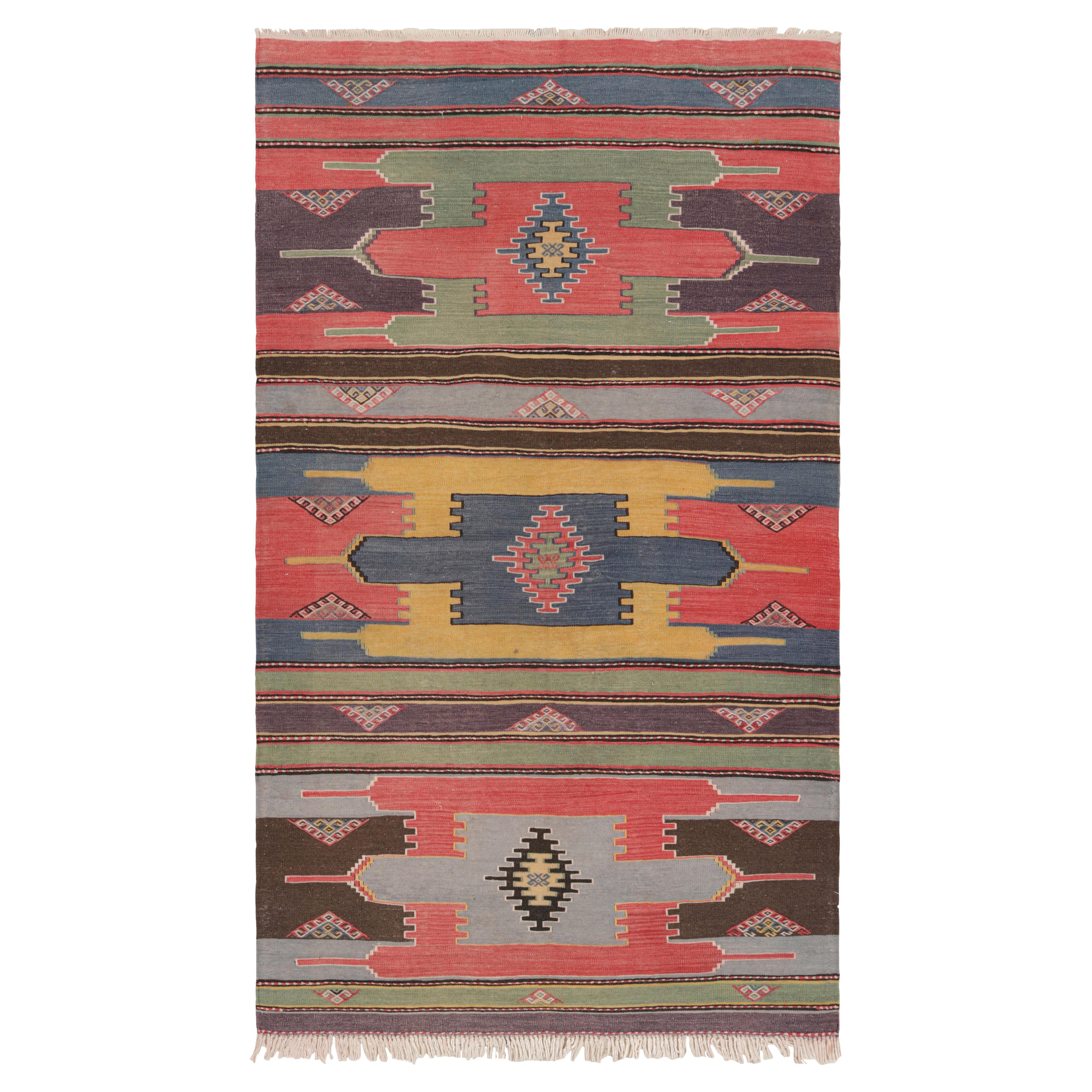 Kilim vintage de Sivas con motivos geométricos policromados, de Rug & Kilim