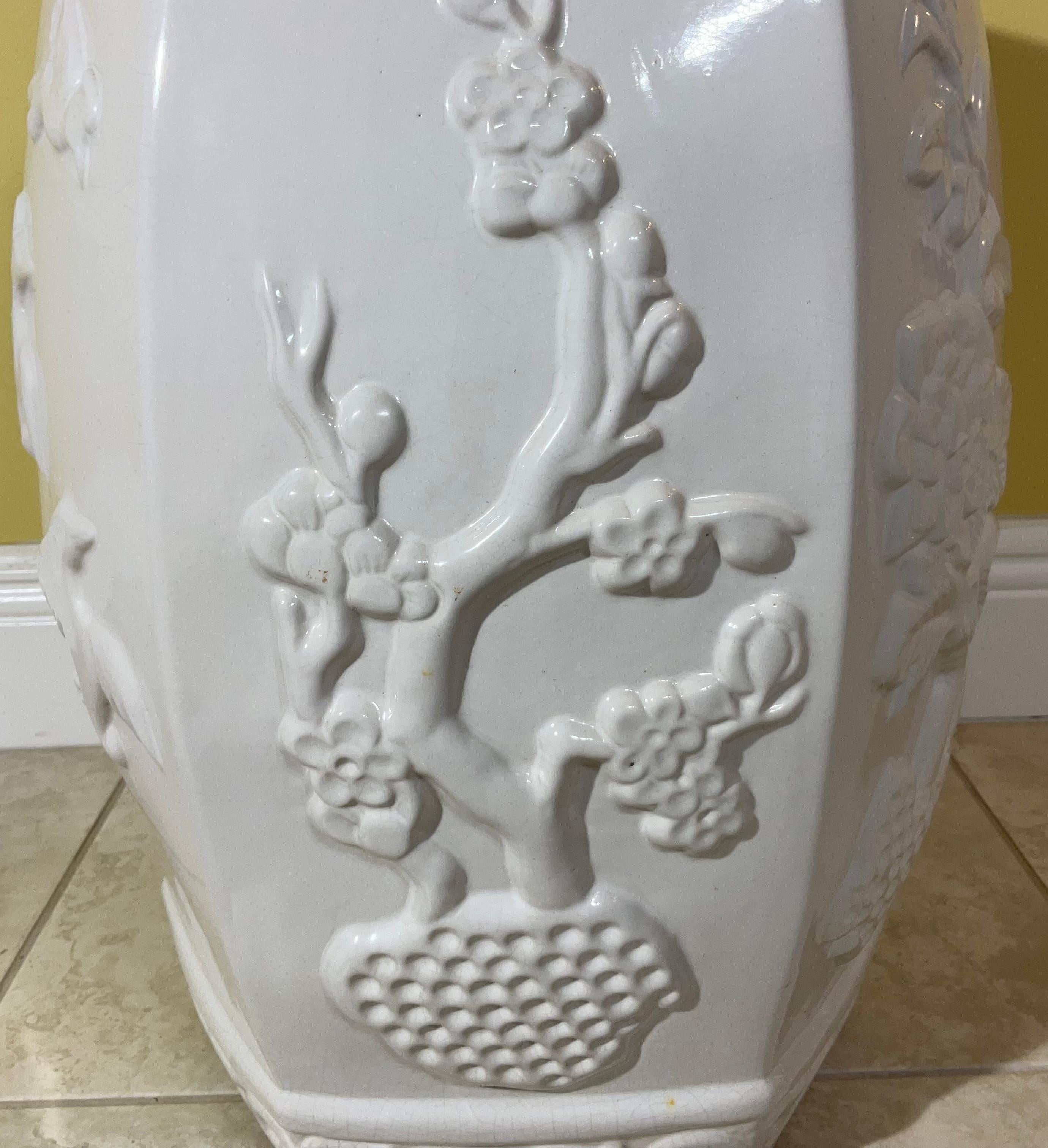 Vintage Sechsseitiger Chinesischer Gartenhocker  (Keramik) im Angebot