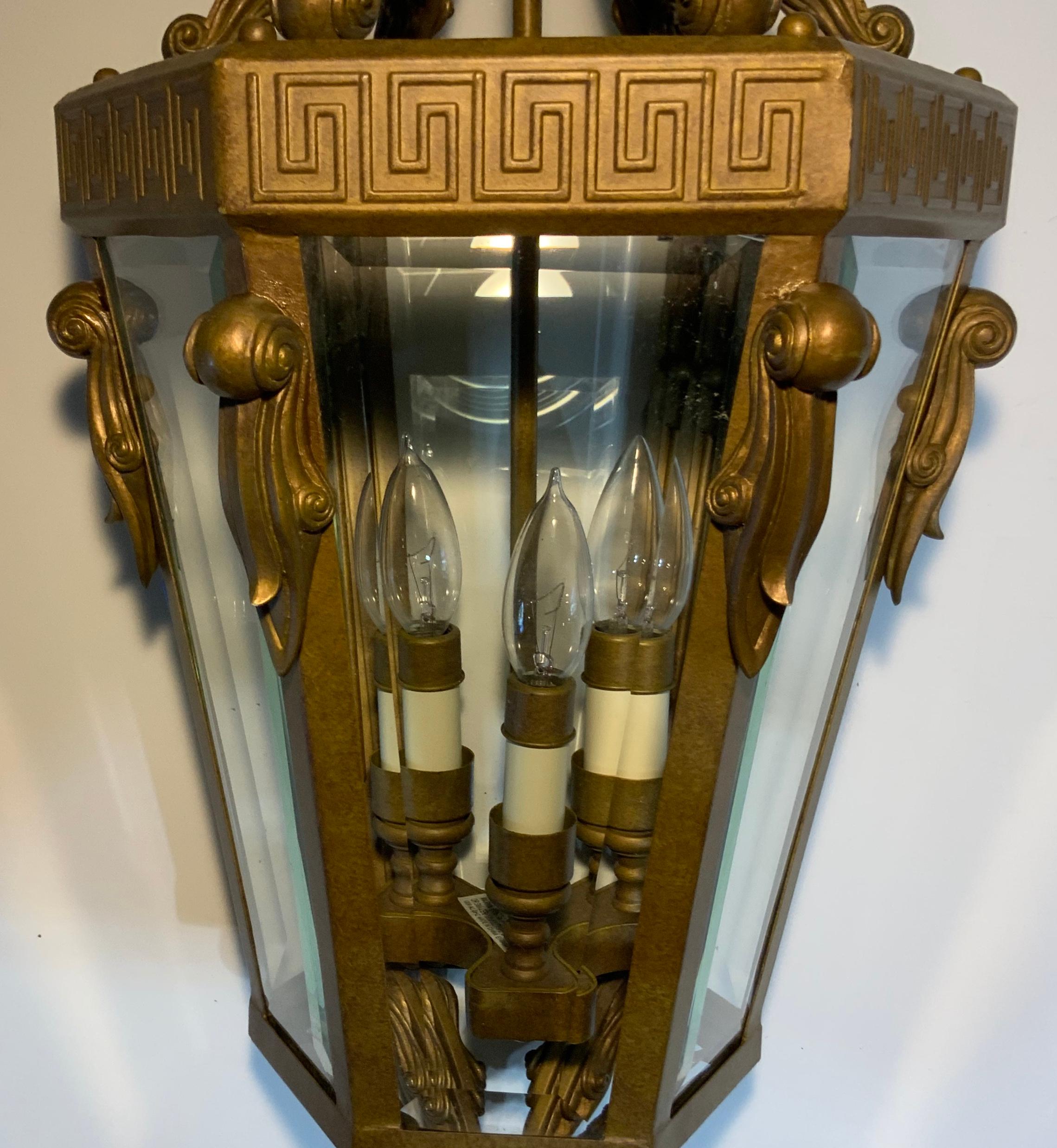 Lampadario a lanterna vintage a sei lati per interni, elegantemente appeso in vendita 4