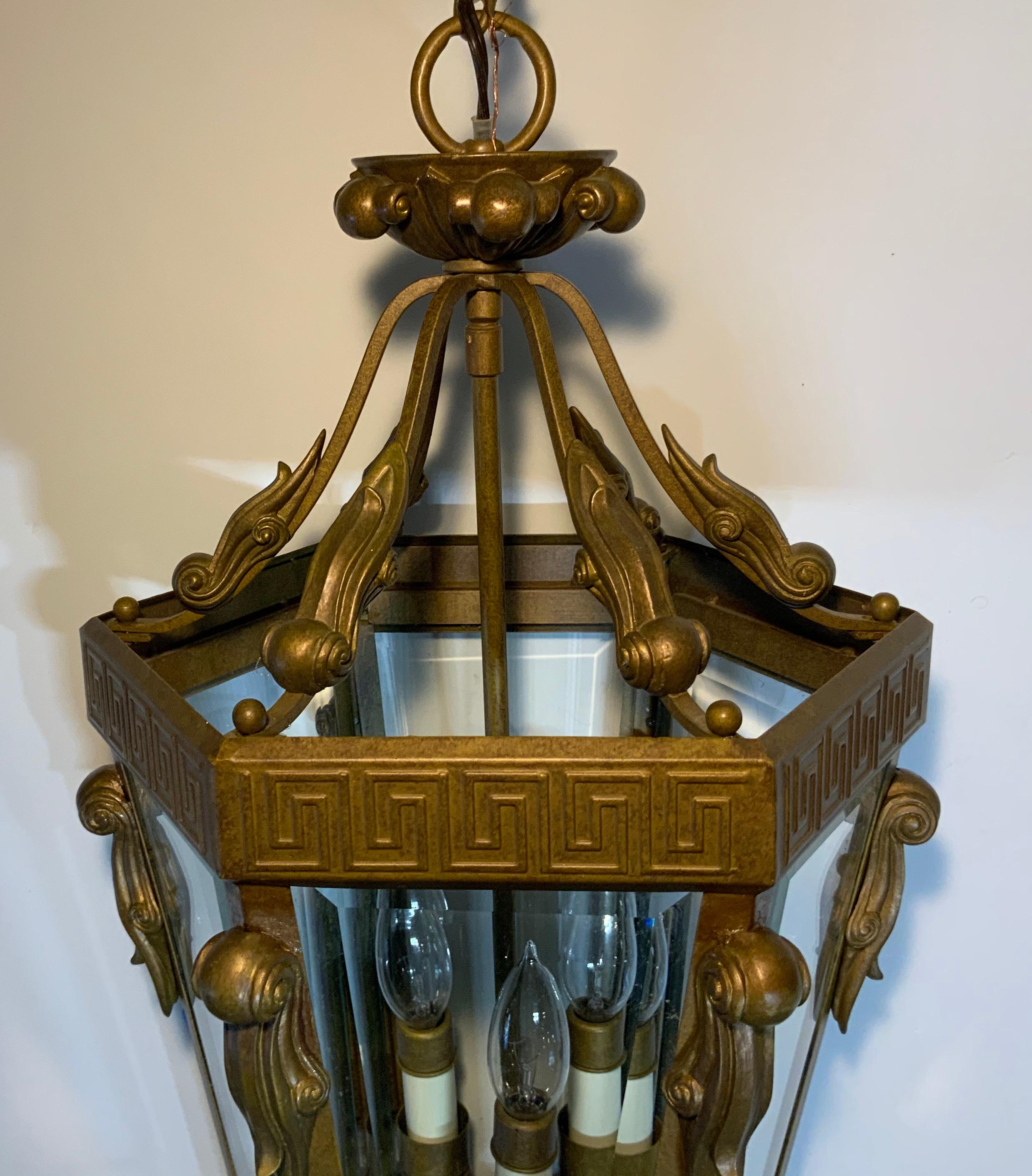 Lampadario a lanterna vintage a sei lati per interni, elegantemente appeso in vendita 3