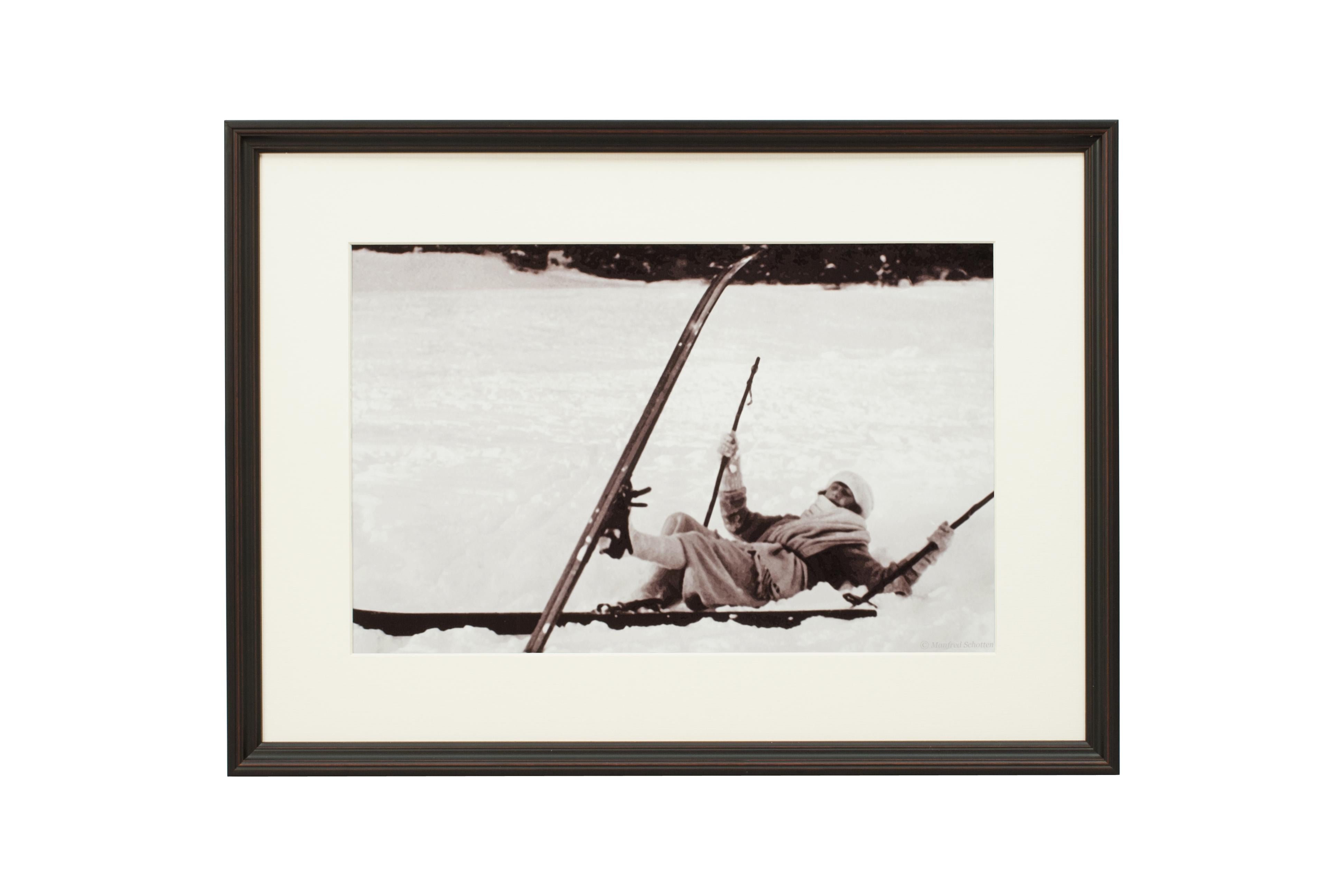 Skifotografie im Vintage-Stil, antike Alpin-Skifotografie, 'OPPS' (Papier) im Angebot
