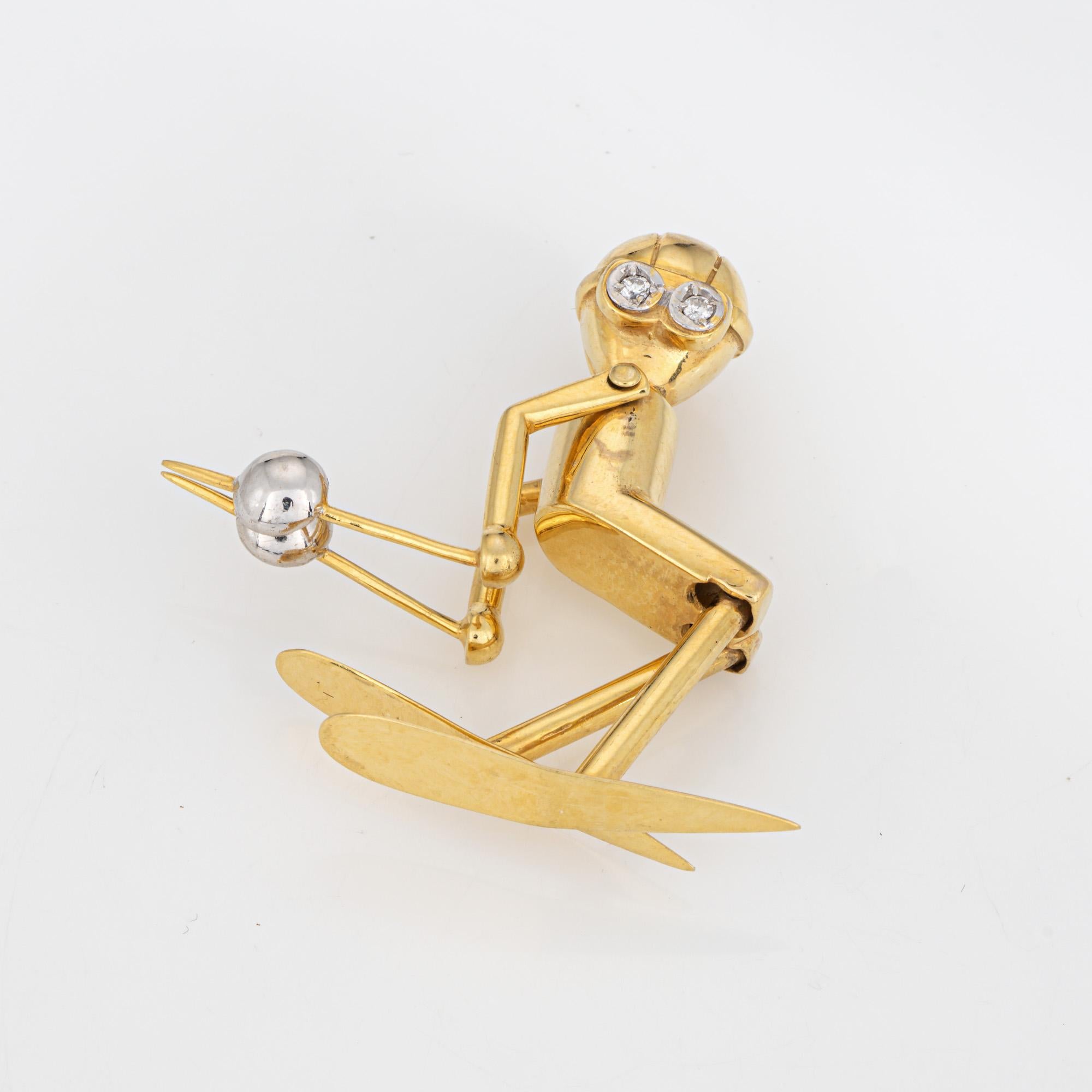 Colgante Esquiador Vintage Ojos de Diamante Articulados Joyería con Encanto de Oro Amarillo de 14k Moderno en venta