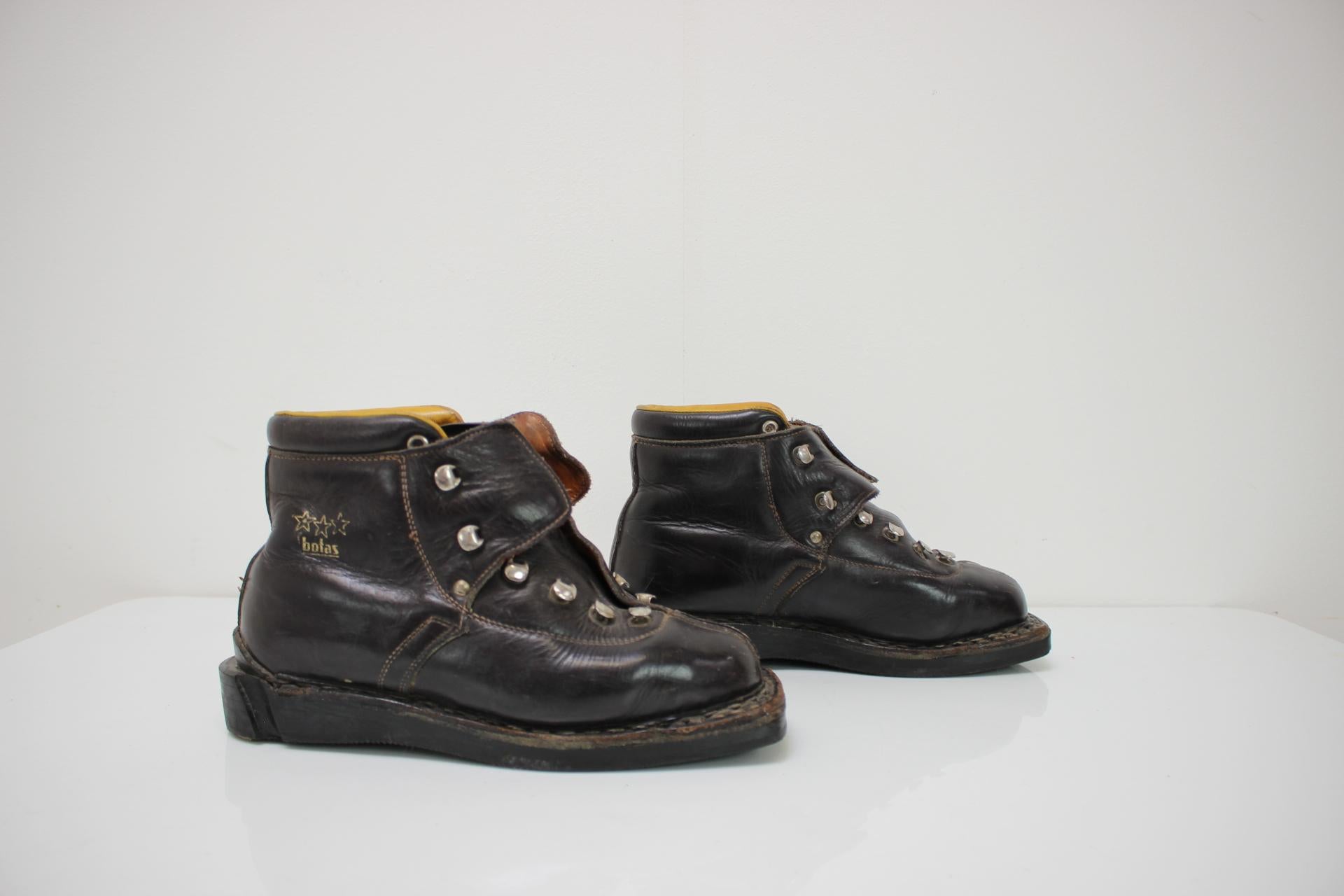 Pelle Scarponi da sci vintage di Botas, Cecoslovacchia, anni '70 in vendita