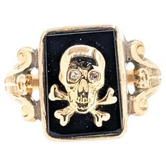 Vintage Skull
Crossbones Ring with Diamond Accents in 10k Yellow Gold