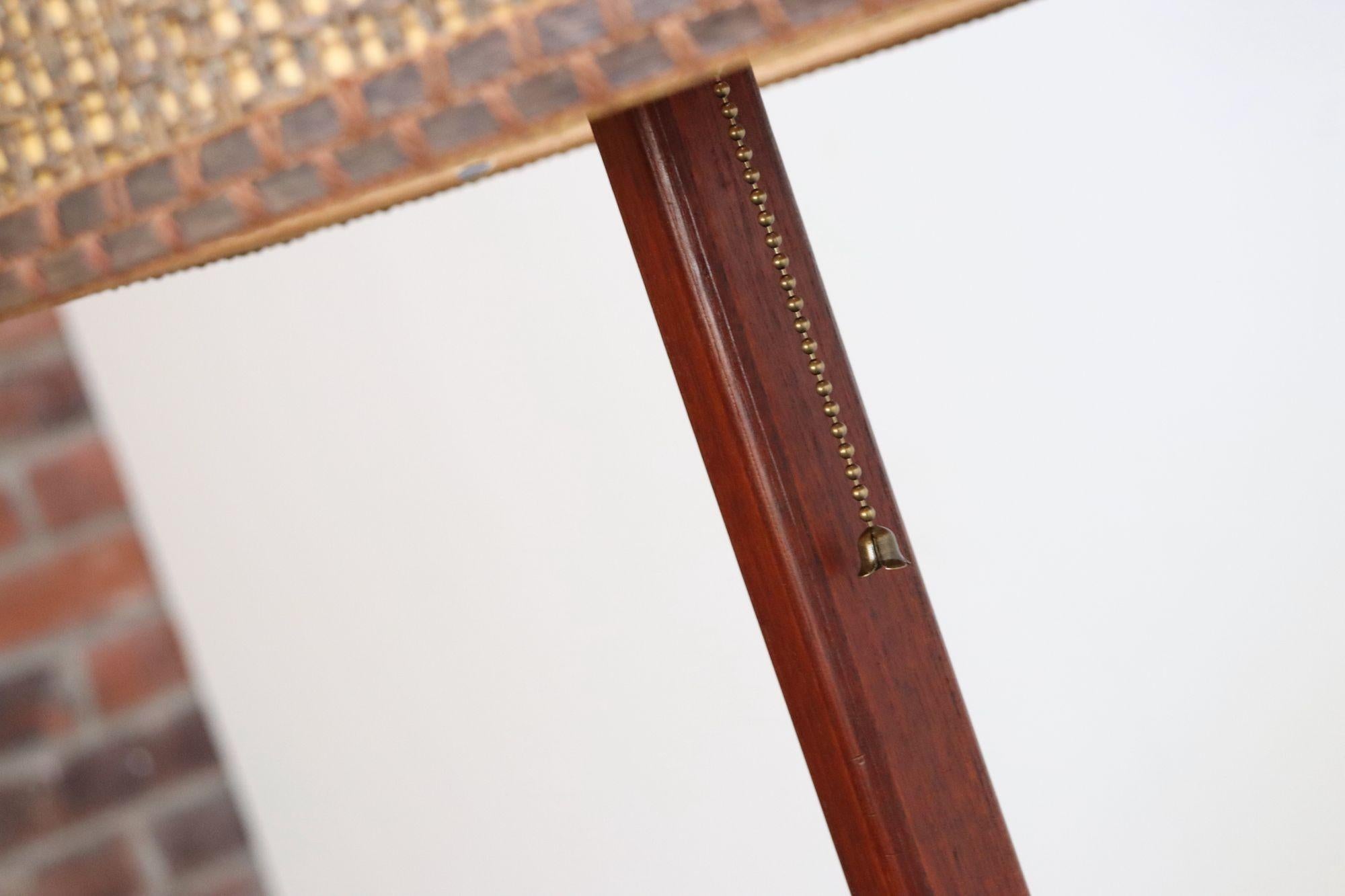 Lampada da terra Studio A vintage in ardesia e legno di teak di Harspwell House in vendita 8