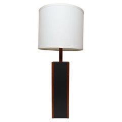 Lampada da tavolo artigianale in ardesia e legno di teak in stile vintage di Harspwell House