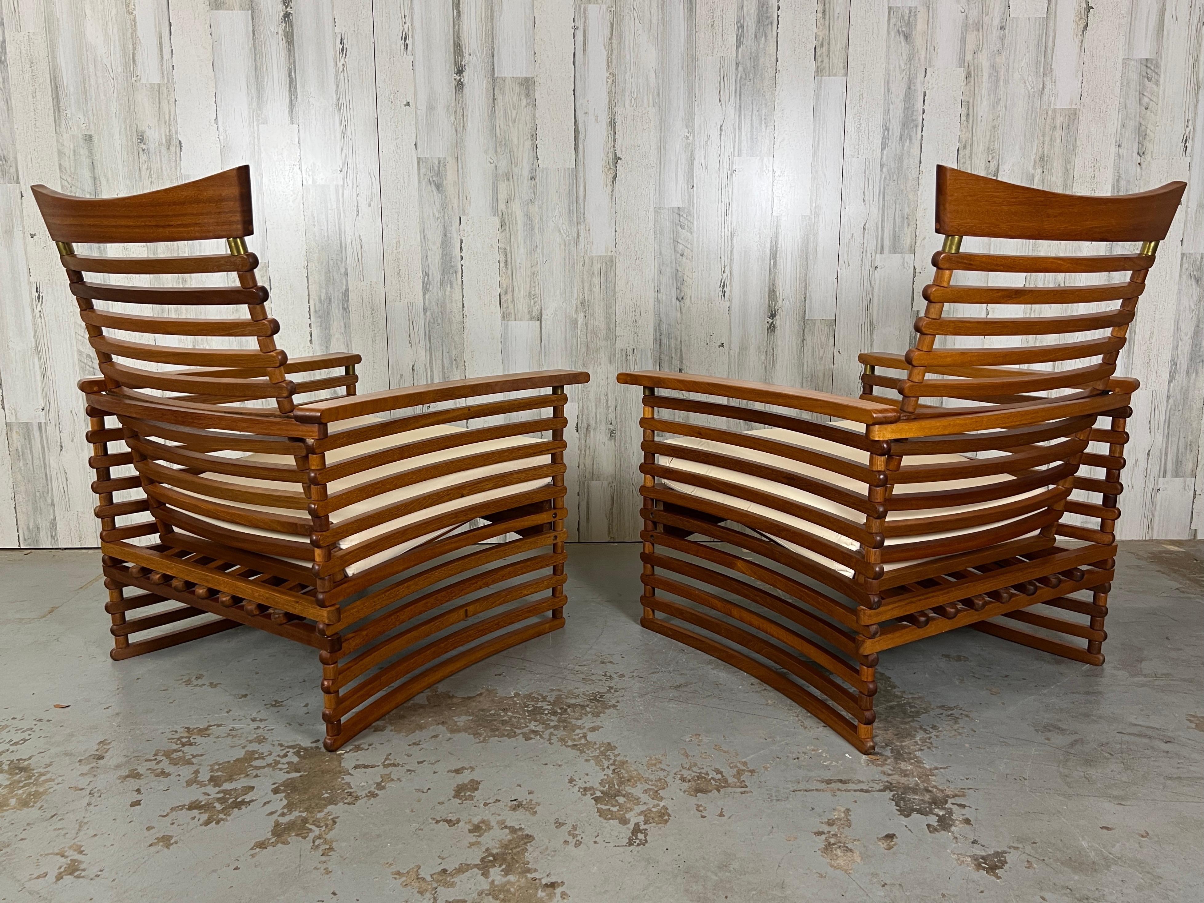 Vintage Slatted Teak Lounge Chairs In Good Condition For Sale In Denton, TX