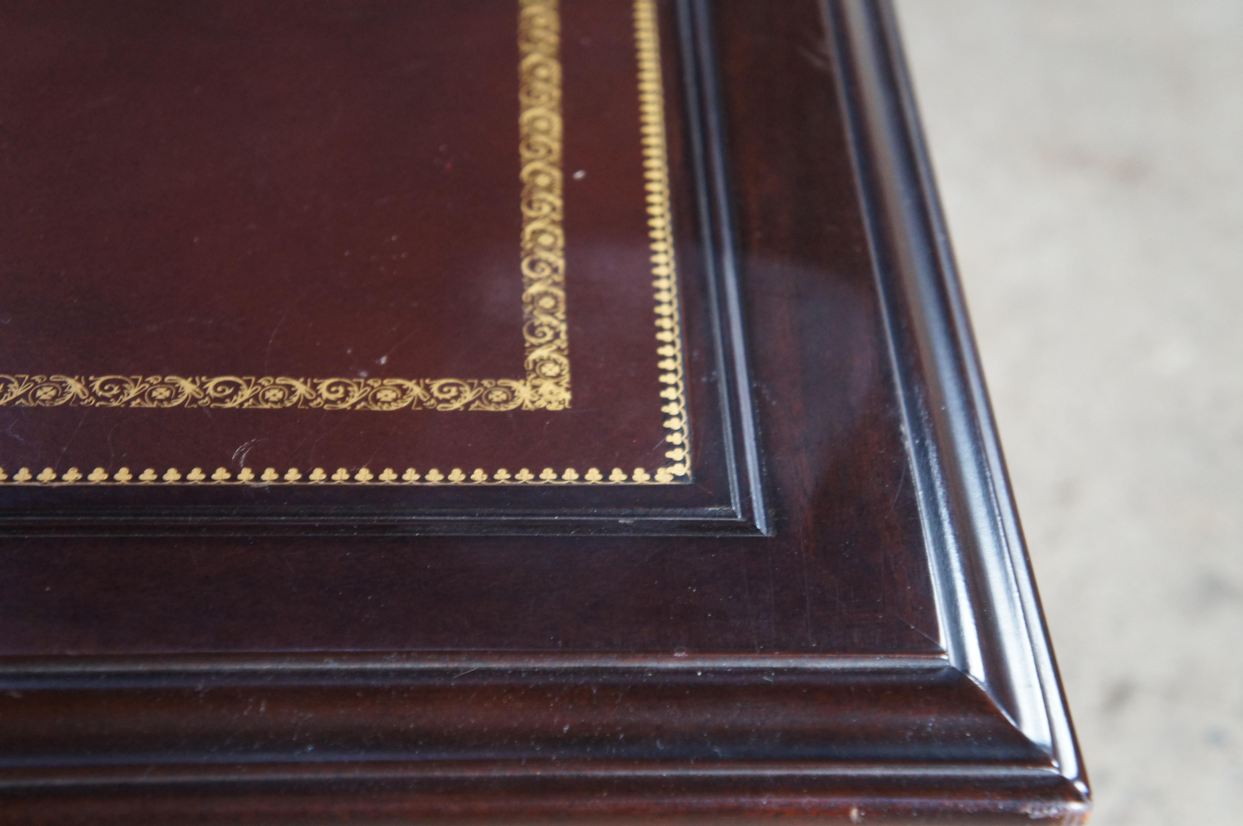 Vintage Sligh Chippendale Style Mahogany Tooled Leather Executive Office Desk 8